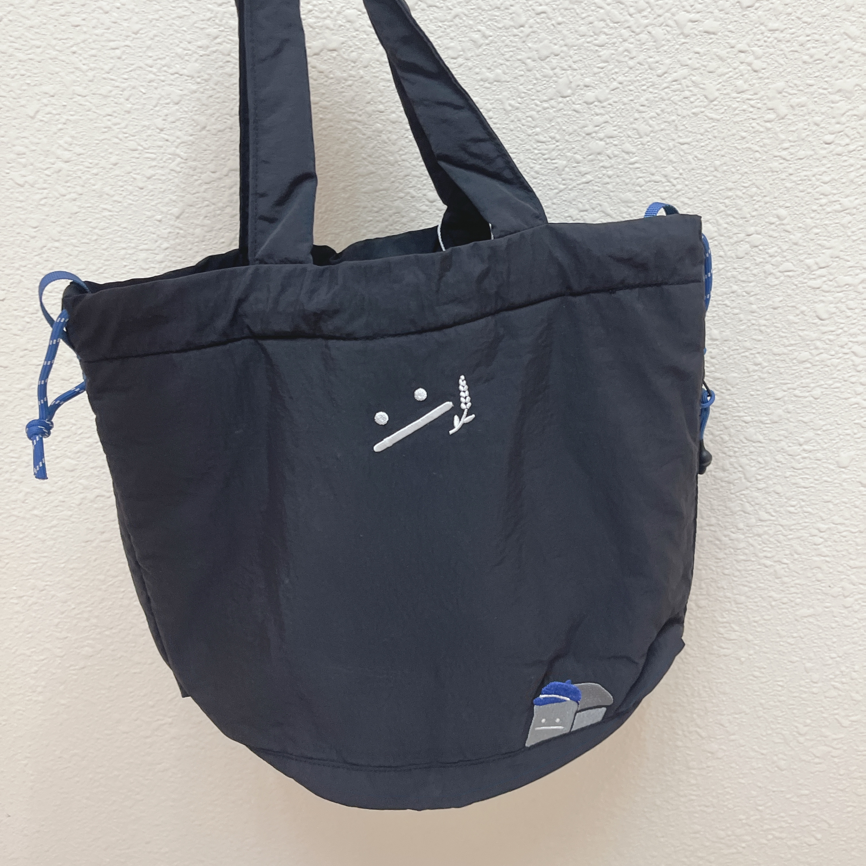 日本預訂📍黑豆人得意麵包圖案斜咩袋/兩用袋