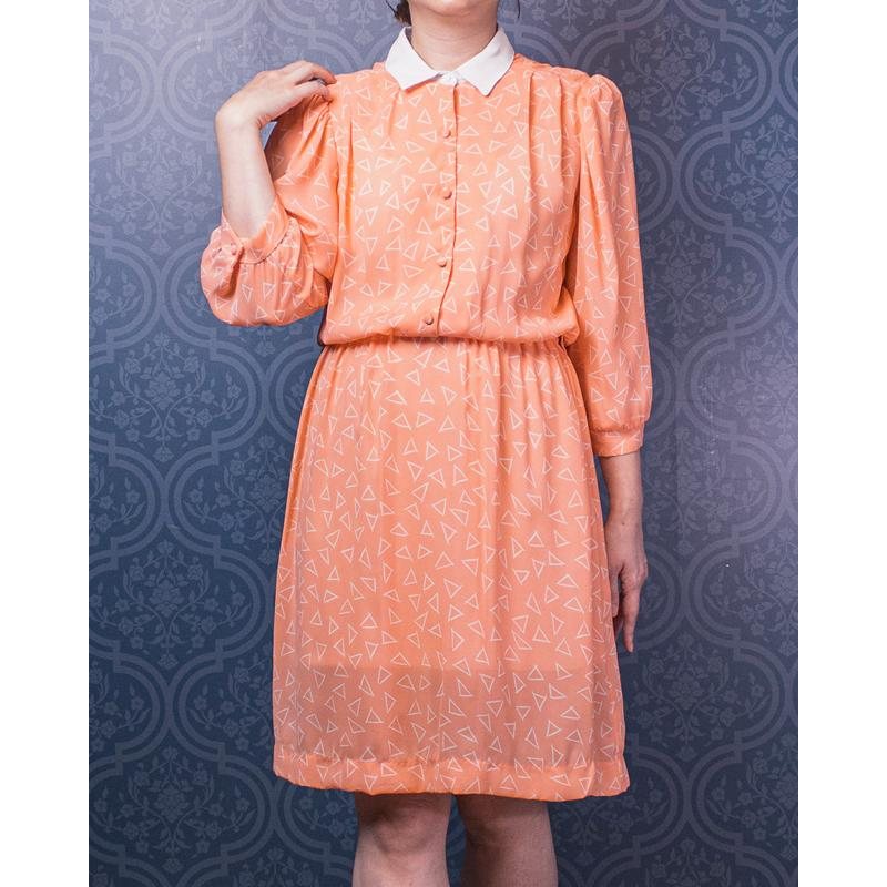 C.a. 1980-90s American Alexis Petites Peach Orange Geometric Pattern White Collar Shirtdress - Size L up (MU108-2 )