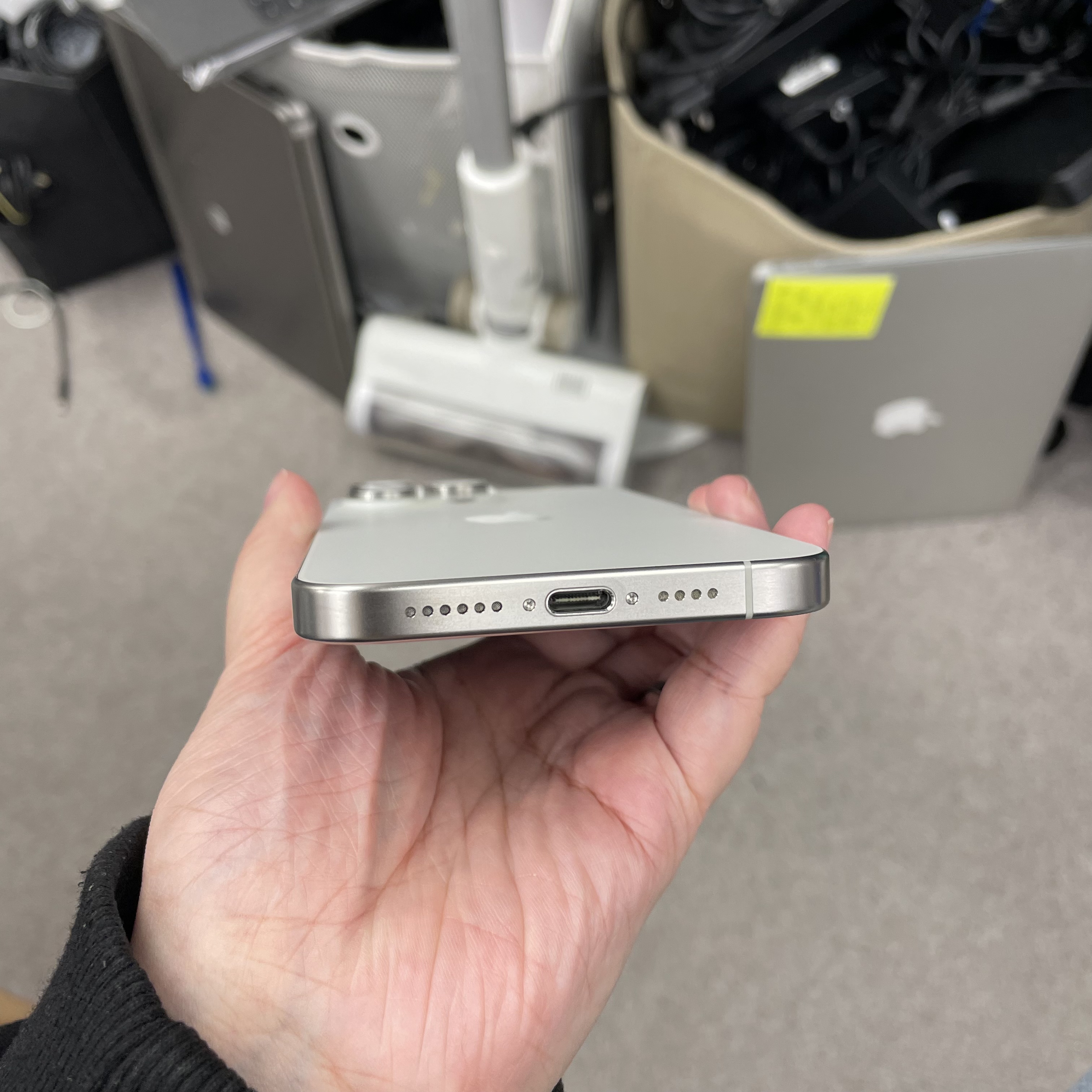 *6003 15 Promax 勁靚機 512GB 電90 白色 white