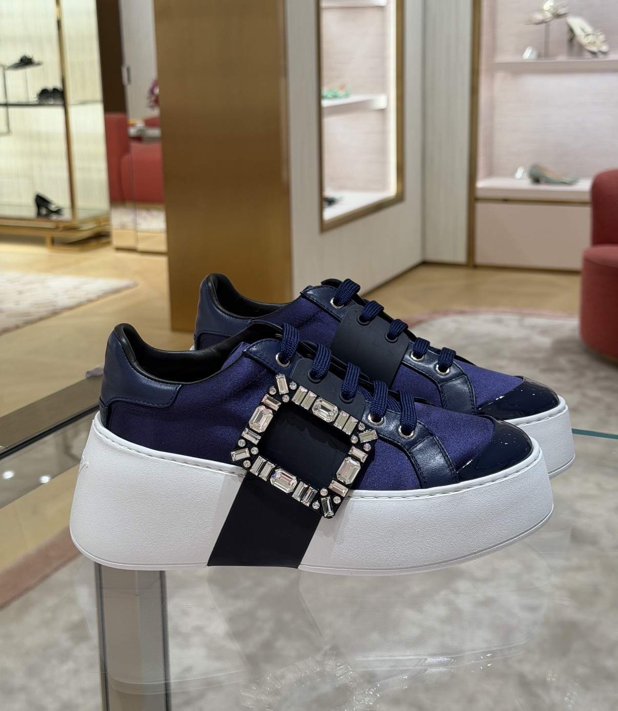限時優惠✨新色🆕訂貨📮RV Viv' Skate 8cm鑽扣Sneaker 緞面質地~ 幫你增高 秒變長腿💖    Size 37/38/39 only