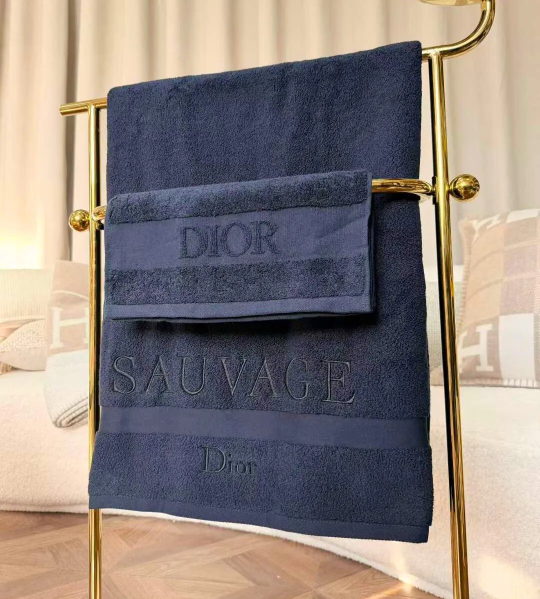 Dior Sauvage 曠野系列深藍浴巾毛巾