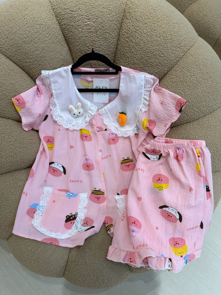 粉紅波點睡衣套裝