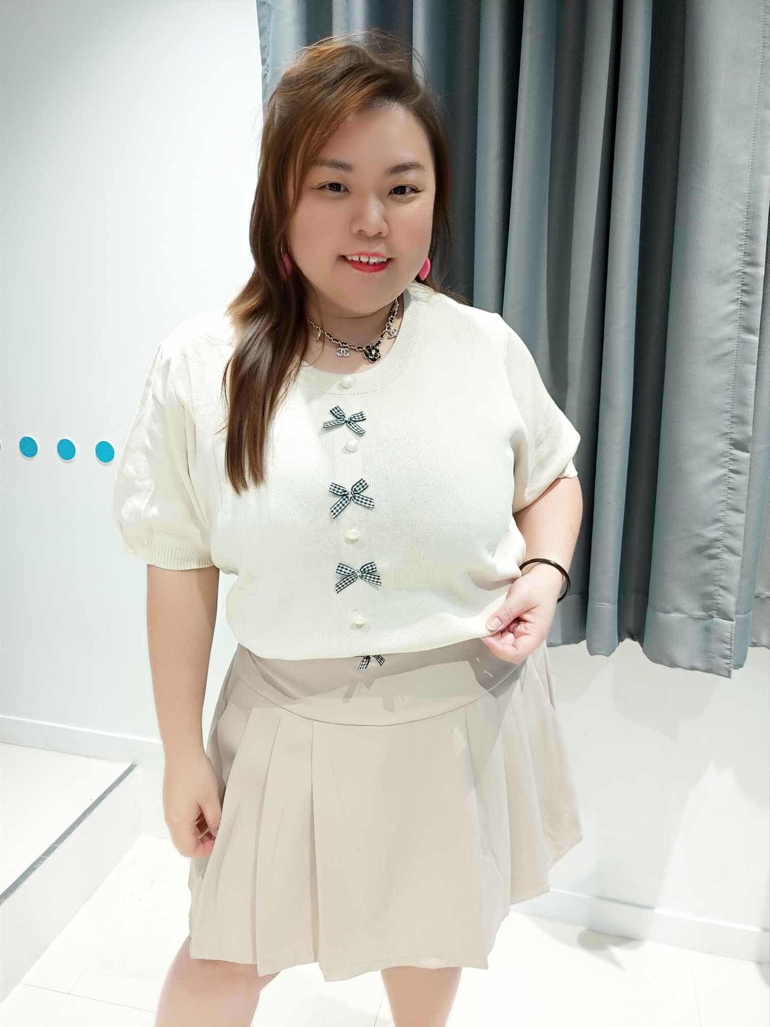 DSF12 蝴蝶结排钮针织上衣