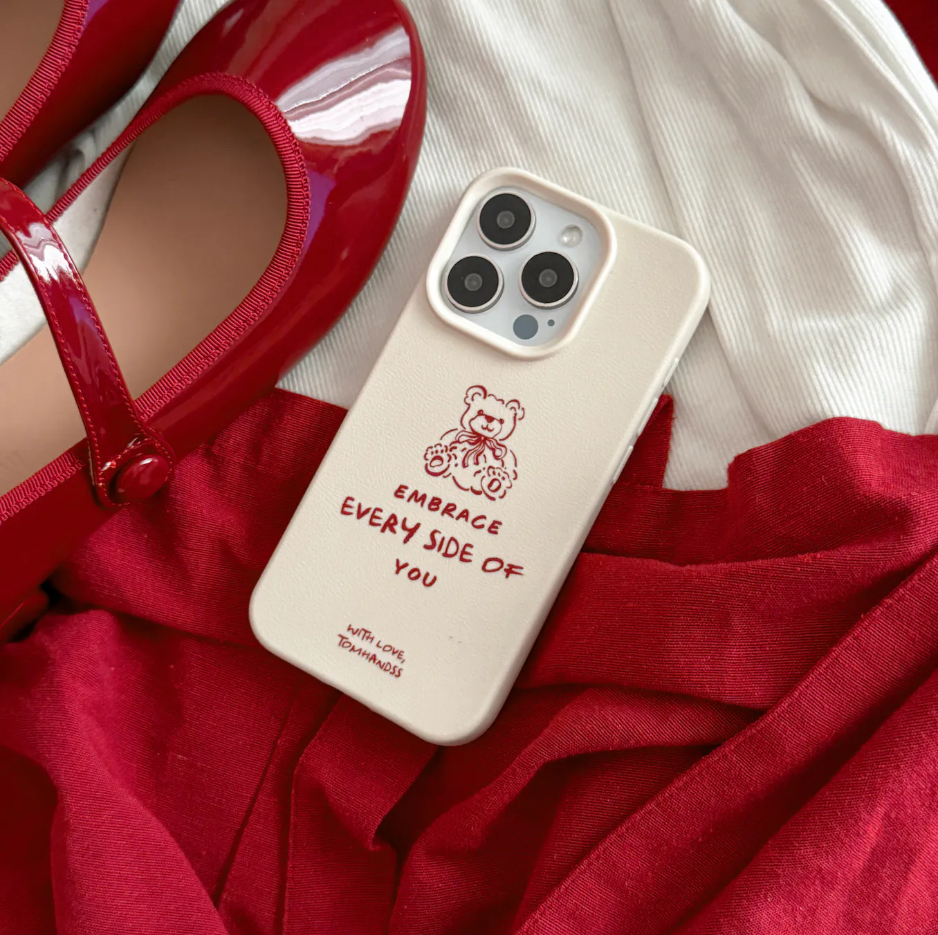 【Huggy Little Teddy】仿皮紋軟膠手機殼*象牙白/黑*