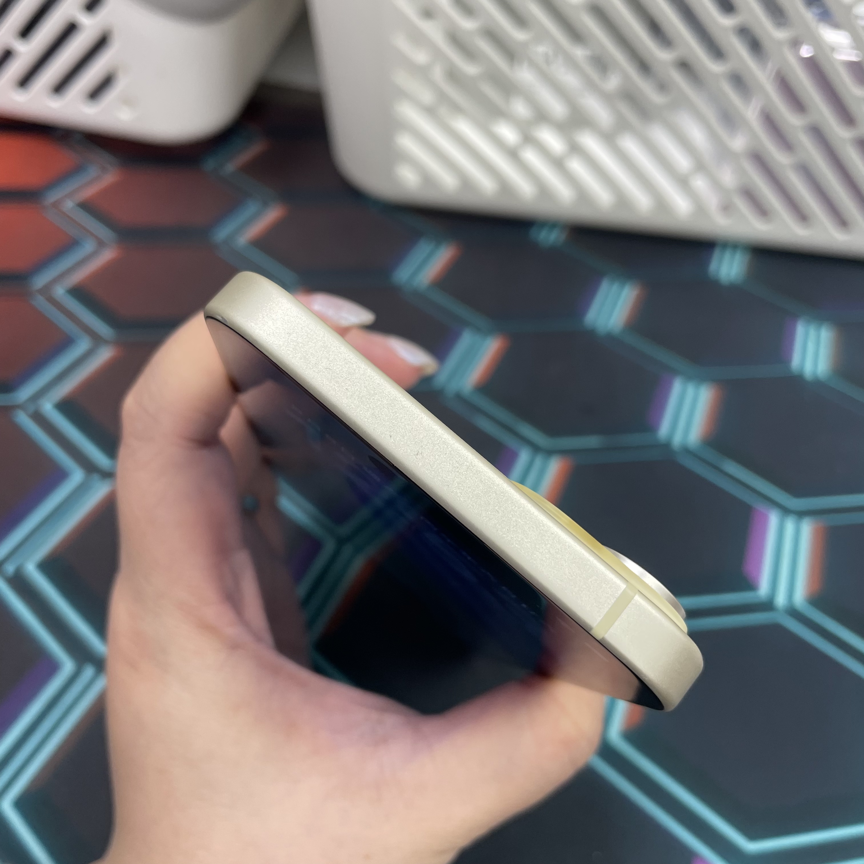 *7269 15 Plus 勁靚機 256GB 電80 黃色 yellow 