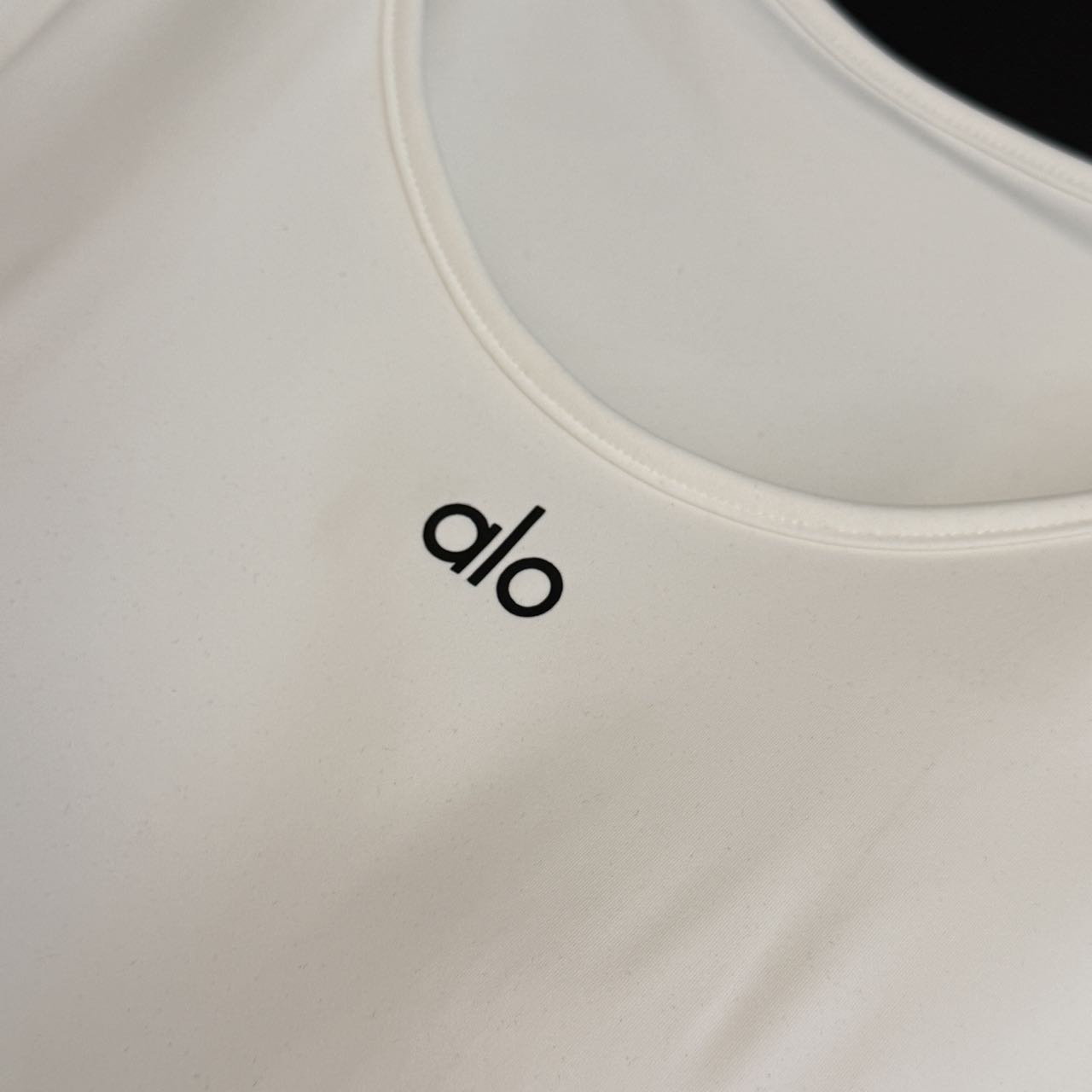 Alo 不規則百褶運動連身裙