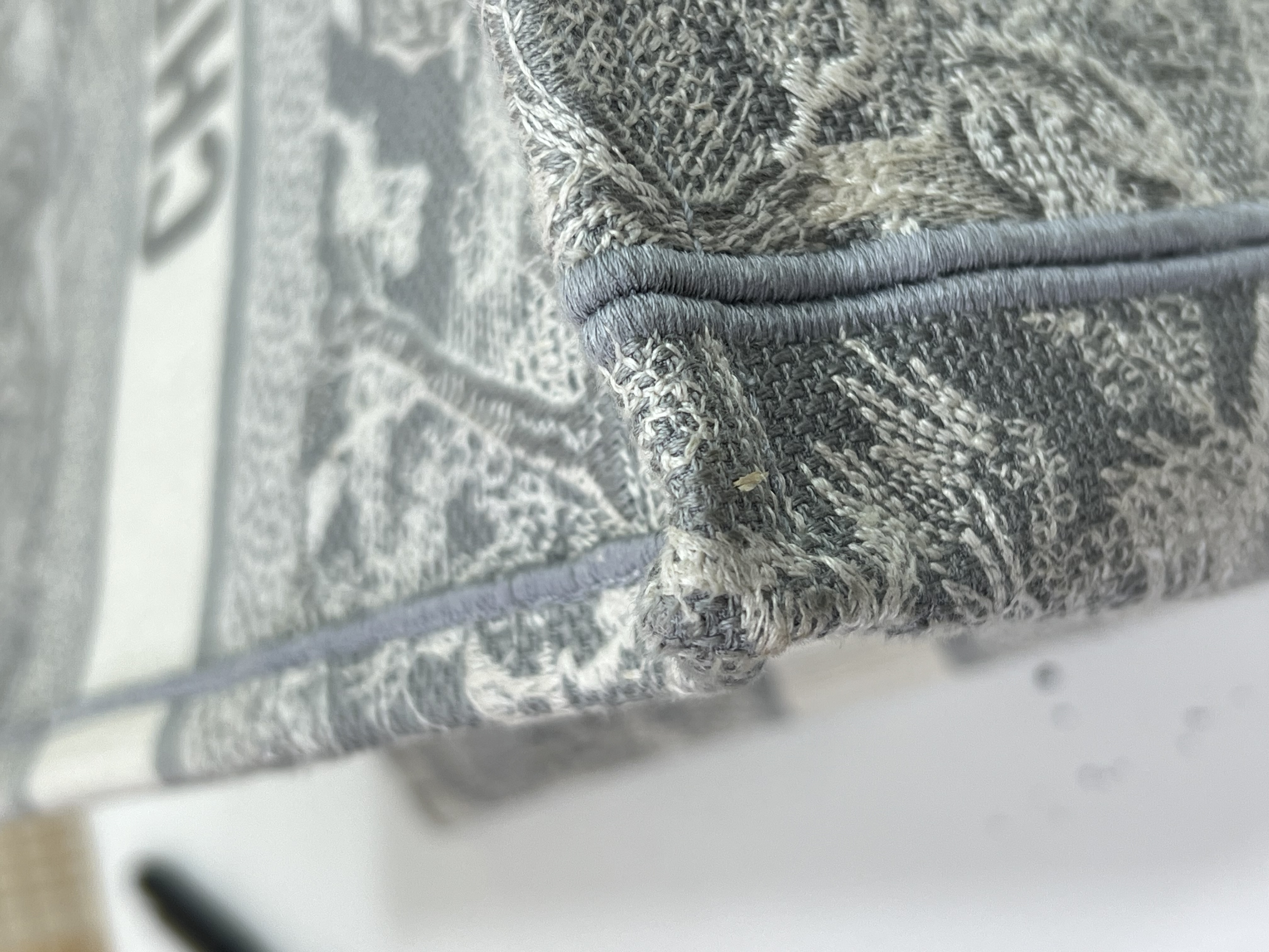 直播貨品 |  [1個-$100 2個-$300］GG58