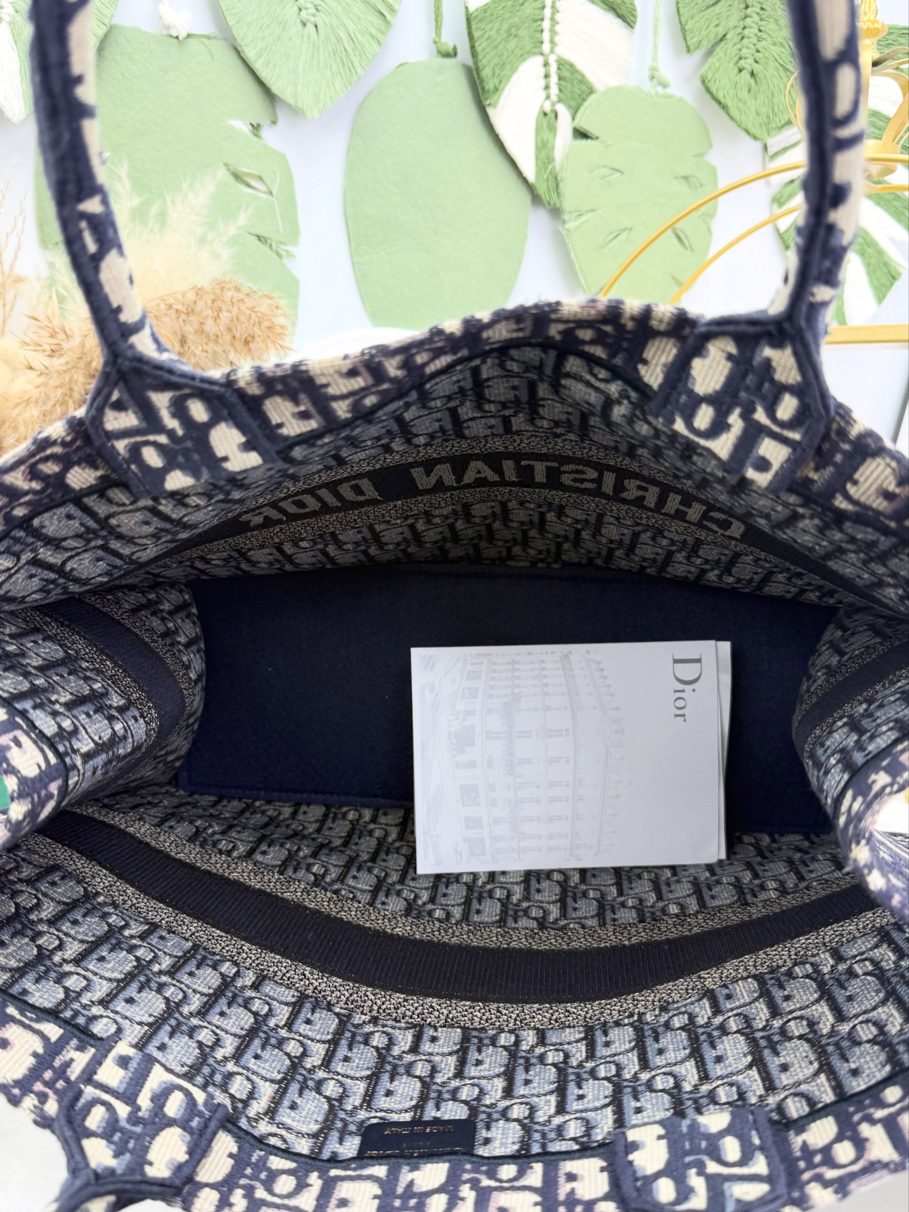 Dior👜 PRE OWNED 🛍️book tote 有單有塵袋💙 