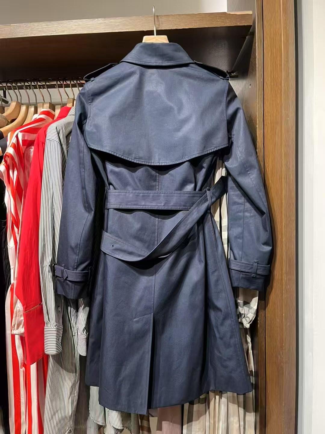 預購Burberry🌈🌈折扣款 女士風衣 中長款 新版型 有肩線款 Sale