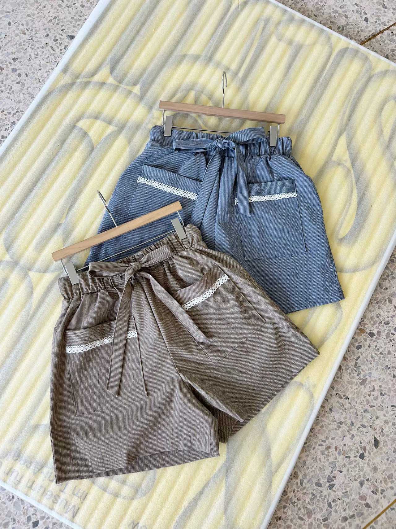 ＜限時預購＞超顯瘦 A 字條紋短褲 TW260307K02 《9/3截單，預計4月中旬到港》