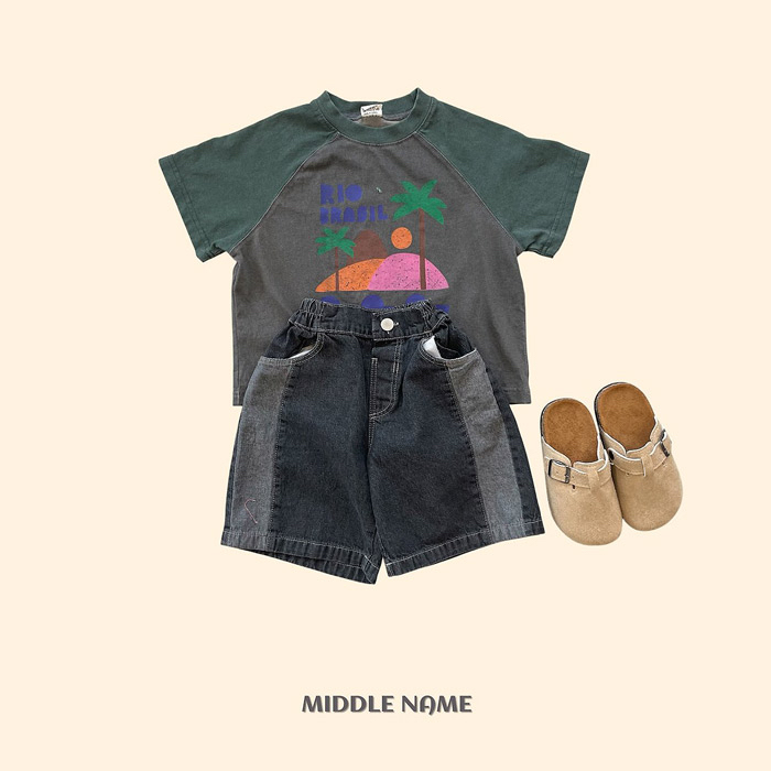 🇰🇷middle name tee