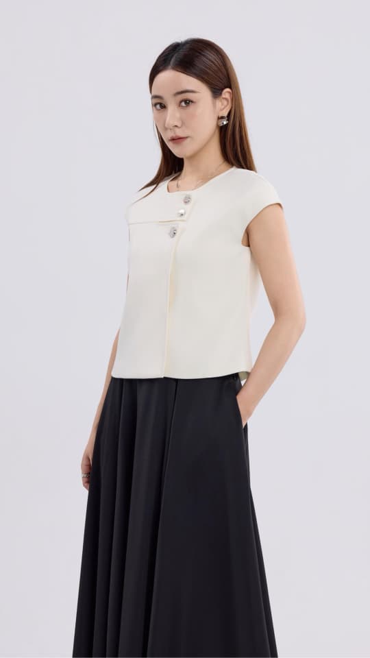 10141323 Celeste Sculpt Boatneck Top
