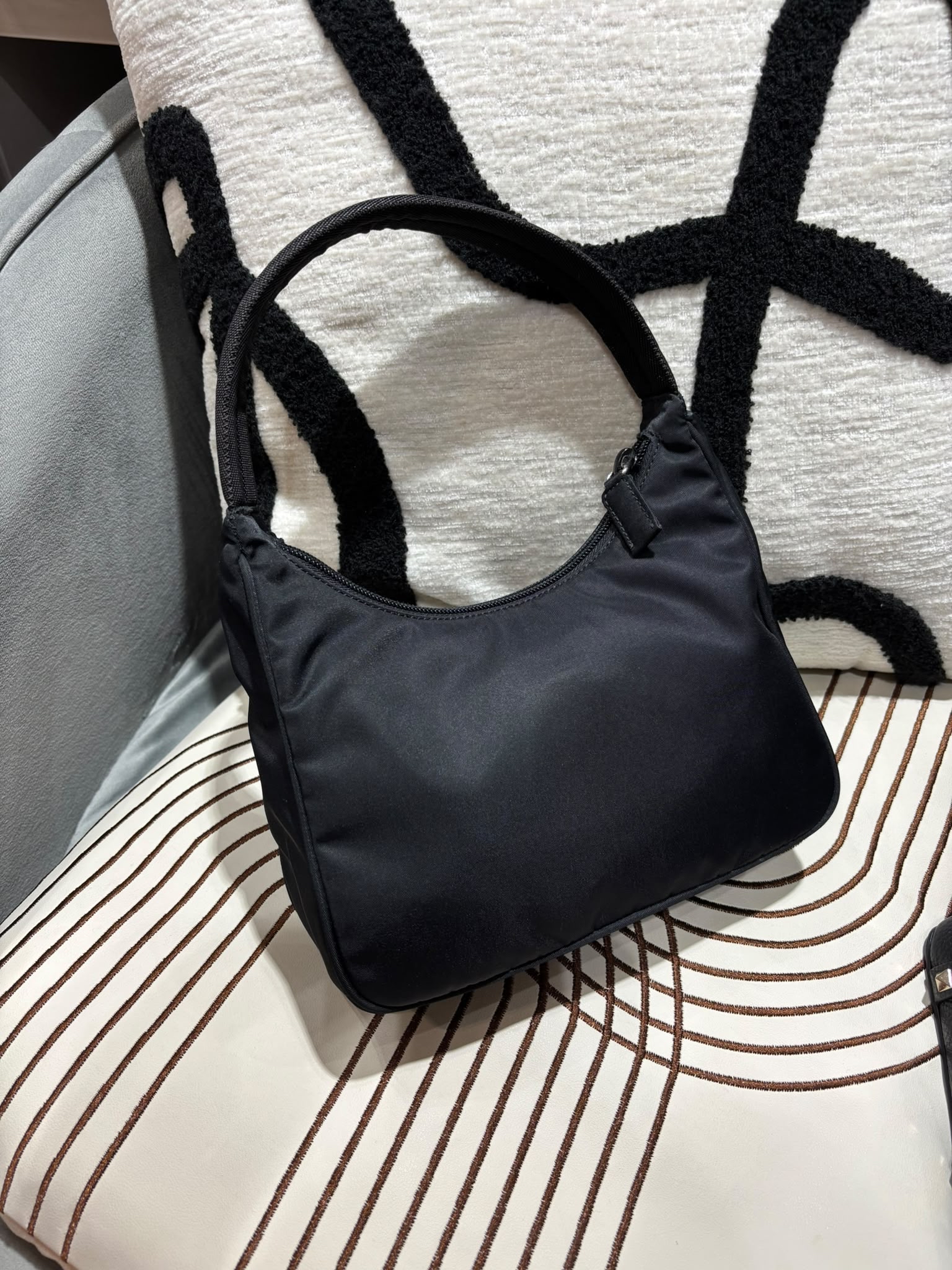 Prada nylon hobo nylon Shoulder Bag 100%Authentic,98%new✅dust bag 