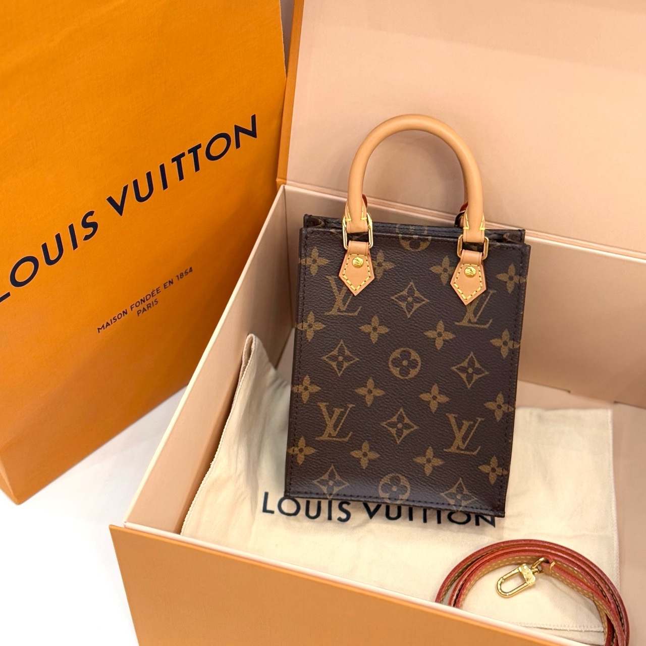 【預訂貨品】LV老花mini琴譜包