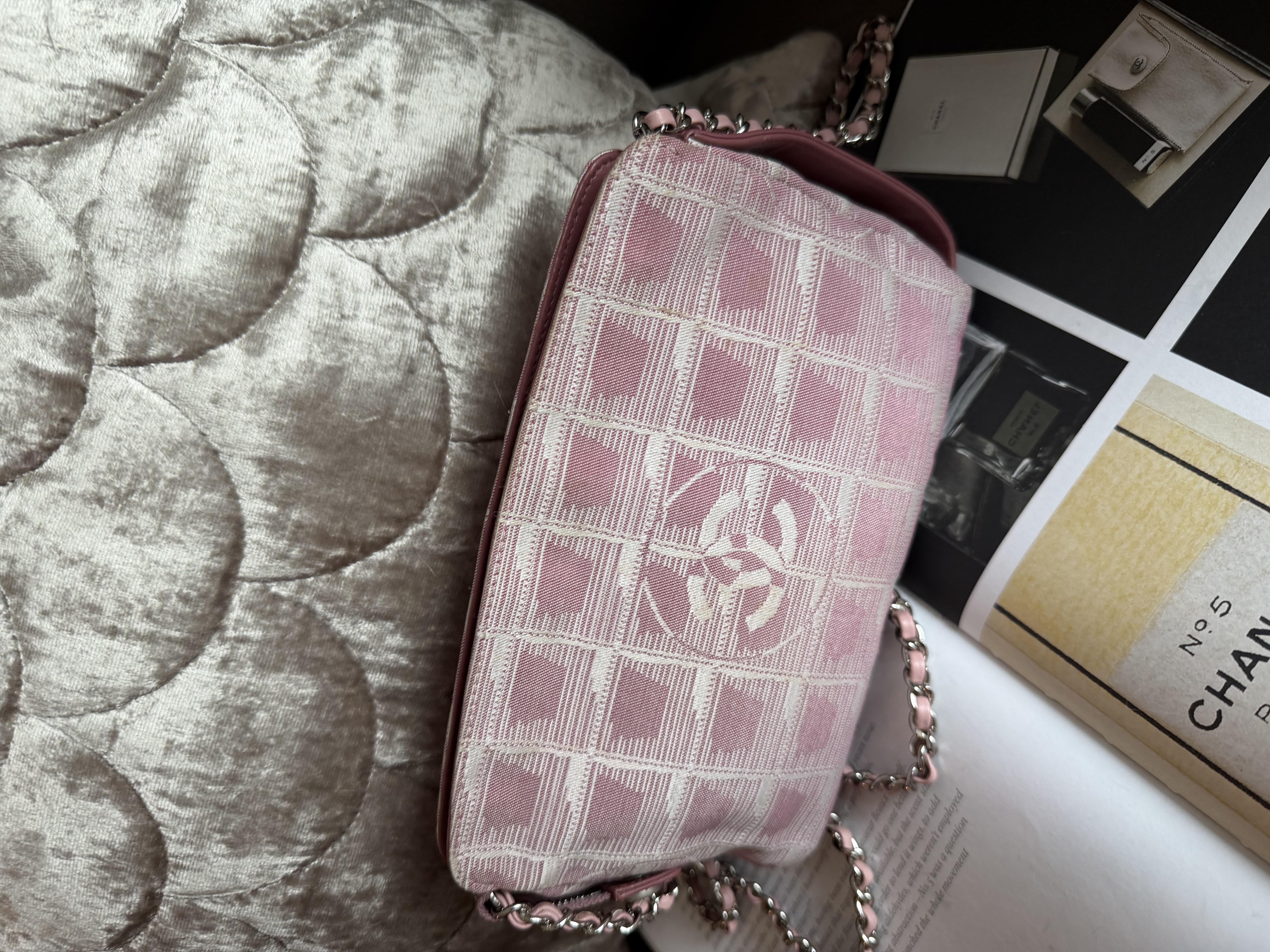 vintage chanel pink vanity bag 