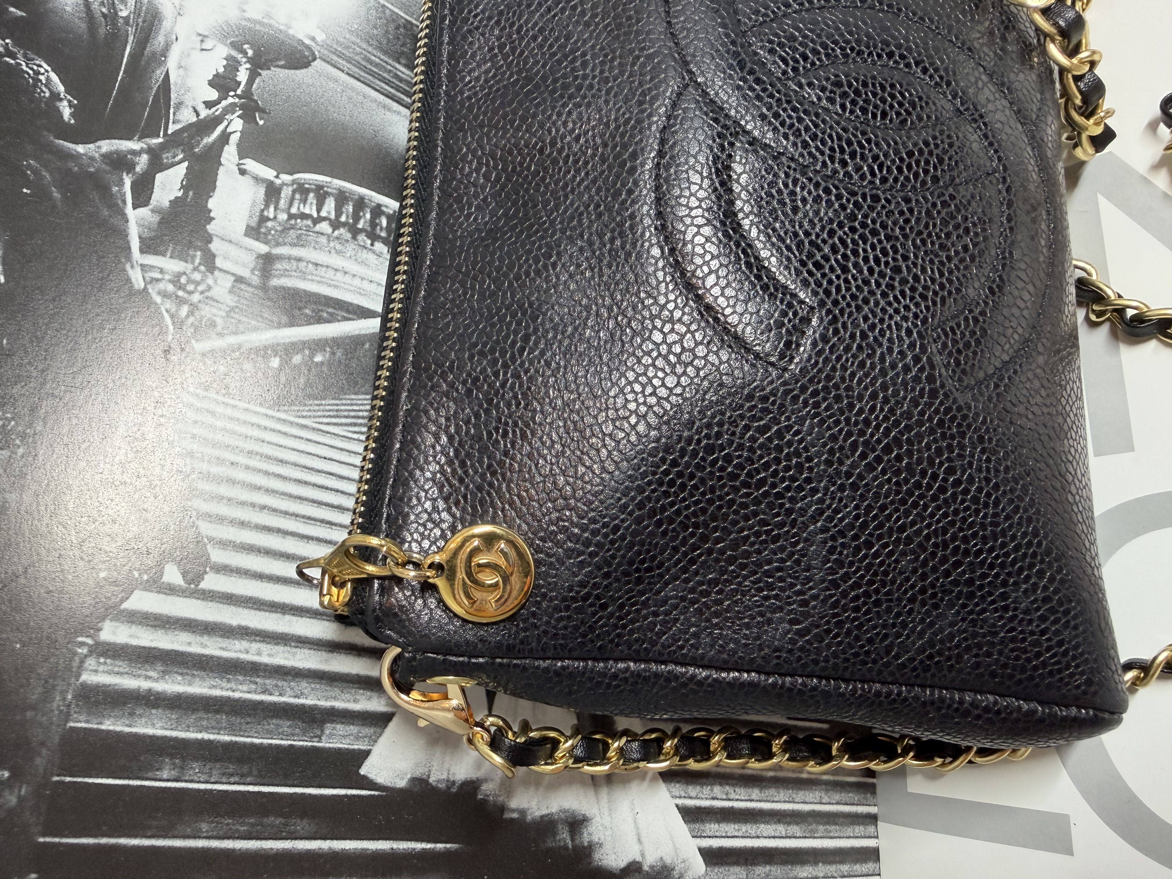 chanel cc black caviar vanity bag