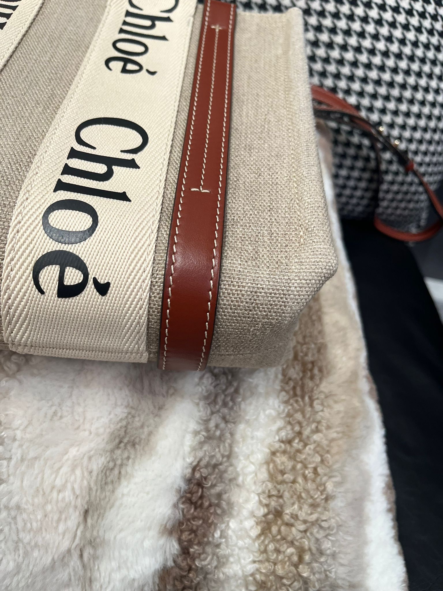 Chloe woody small shoulder bag 2way 100%Authentic,95%new✅dust bag 