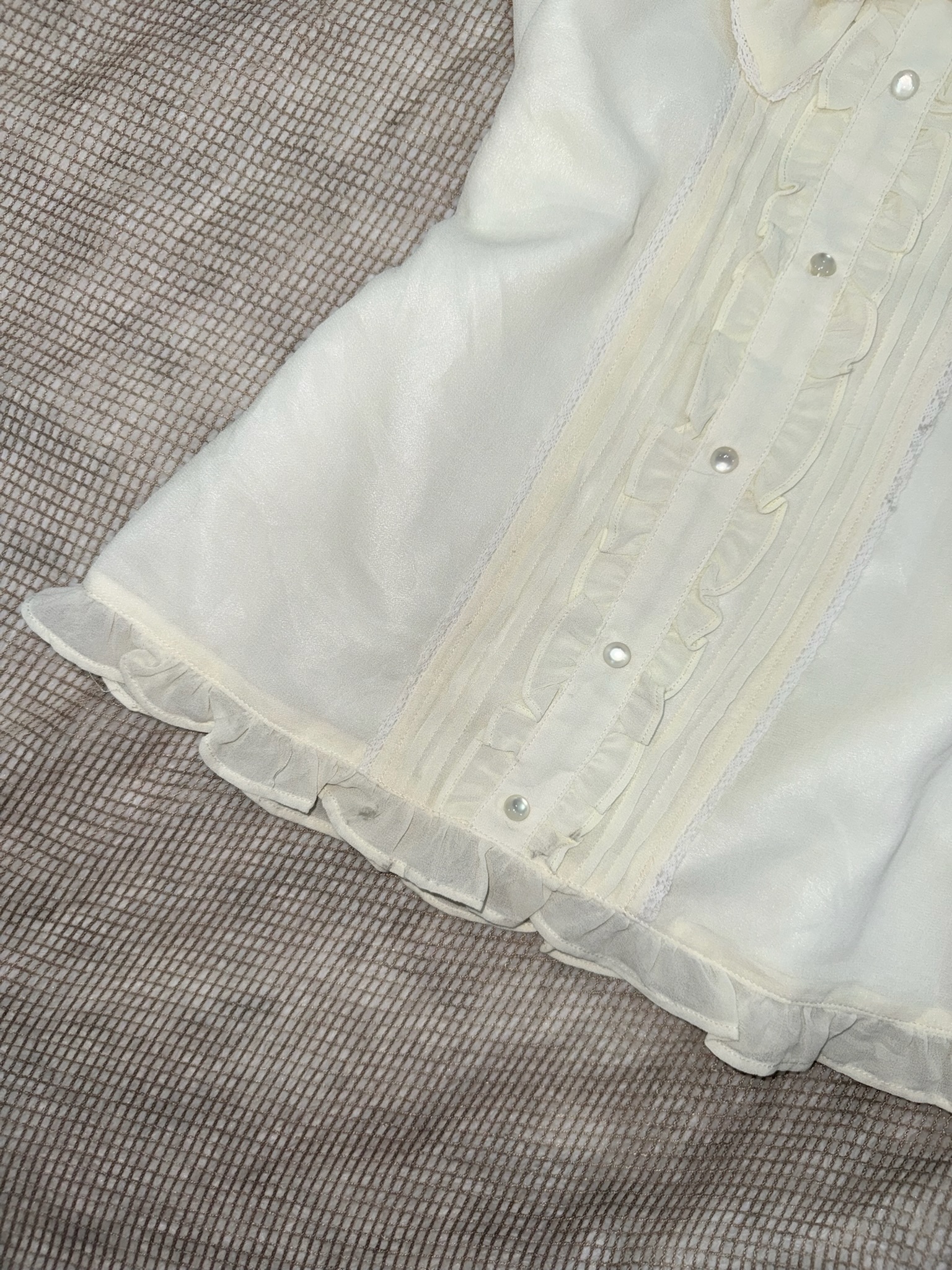 Tetto di Mammisa Cream Blouse with Oversized Bow