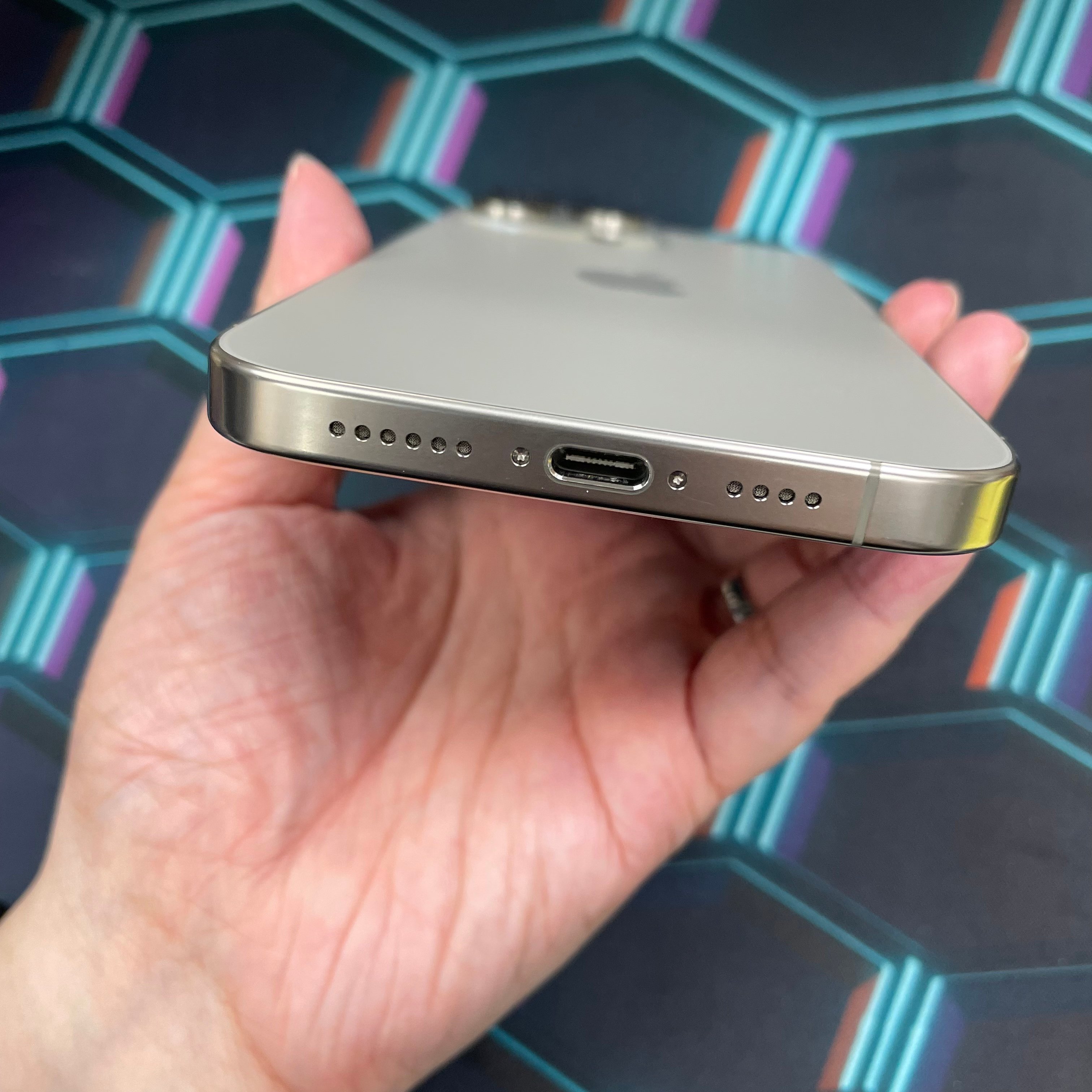 *6338 16 pro max 勁靚機 256GB 電90 原色 gray