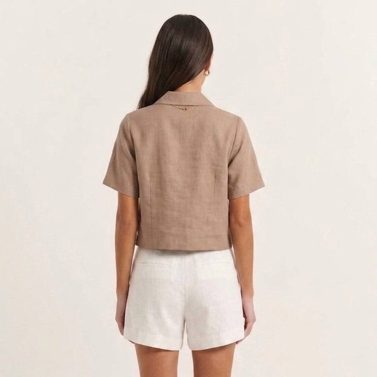 W2022 - Button Top
