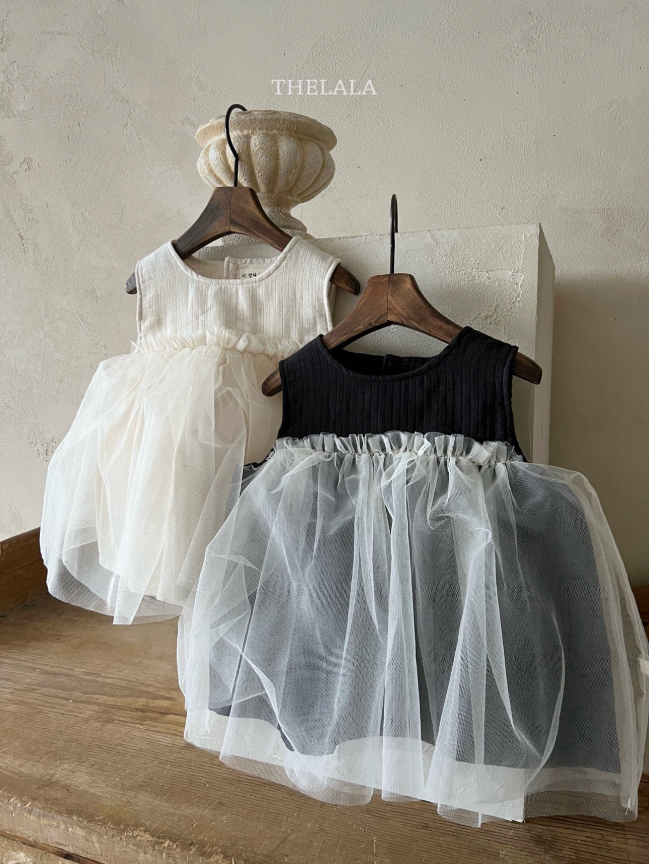 🌸預訂 韓國直送🌸🇰🇷THELALA兩色優雅薄紗背心連身裙