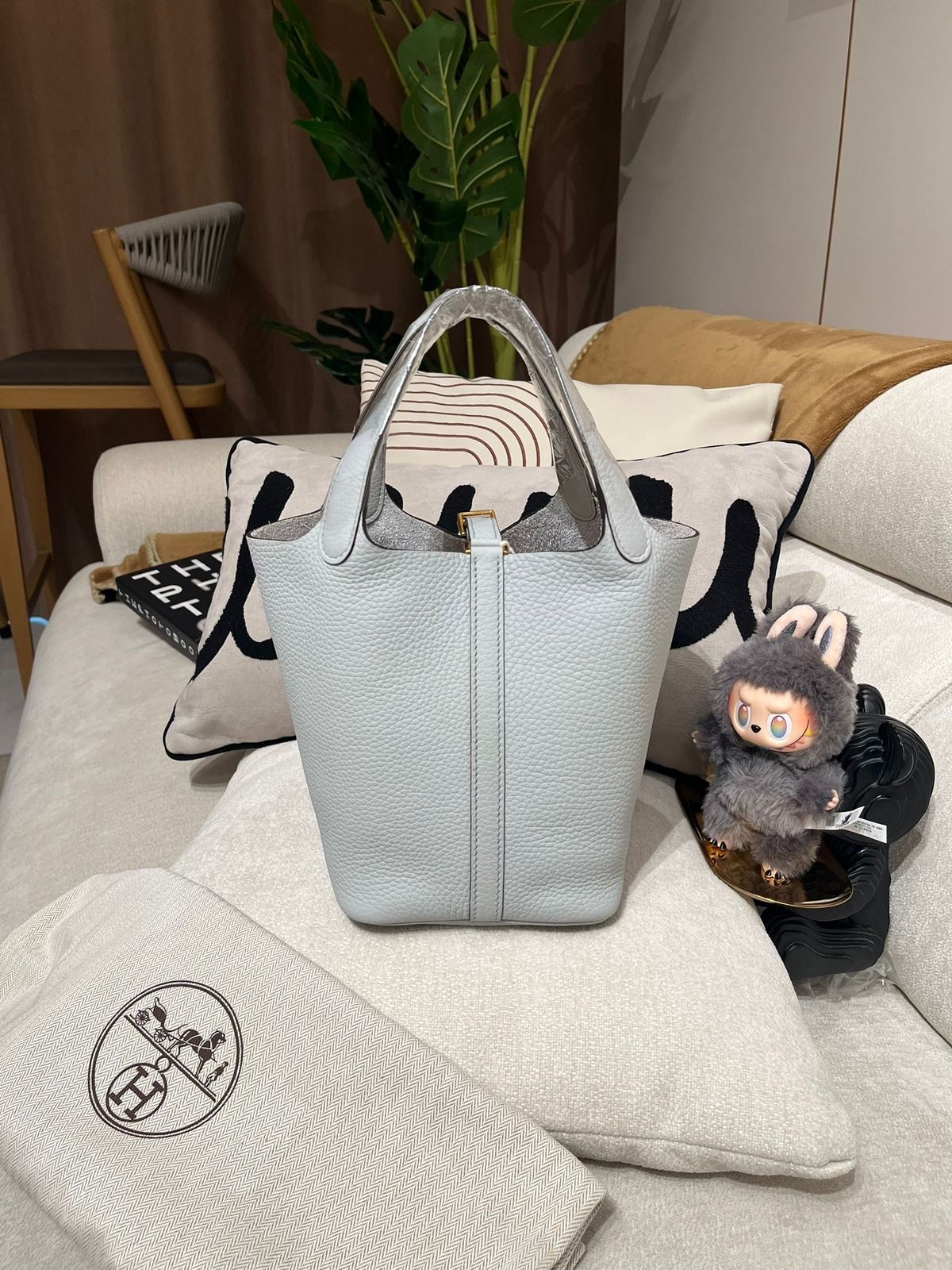 Hermes Picotin 18 Stamp B 聖杯藍金扣 100%Authentic, 95%New ☑️收據副本☑️Key Lock☑️Dust bag