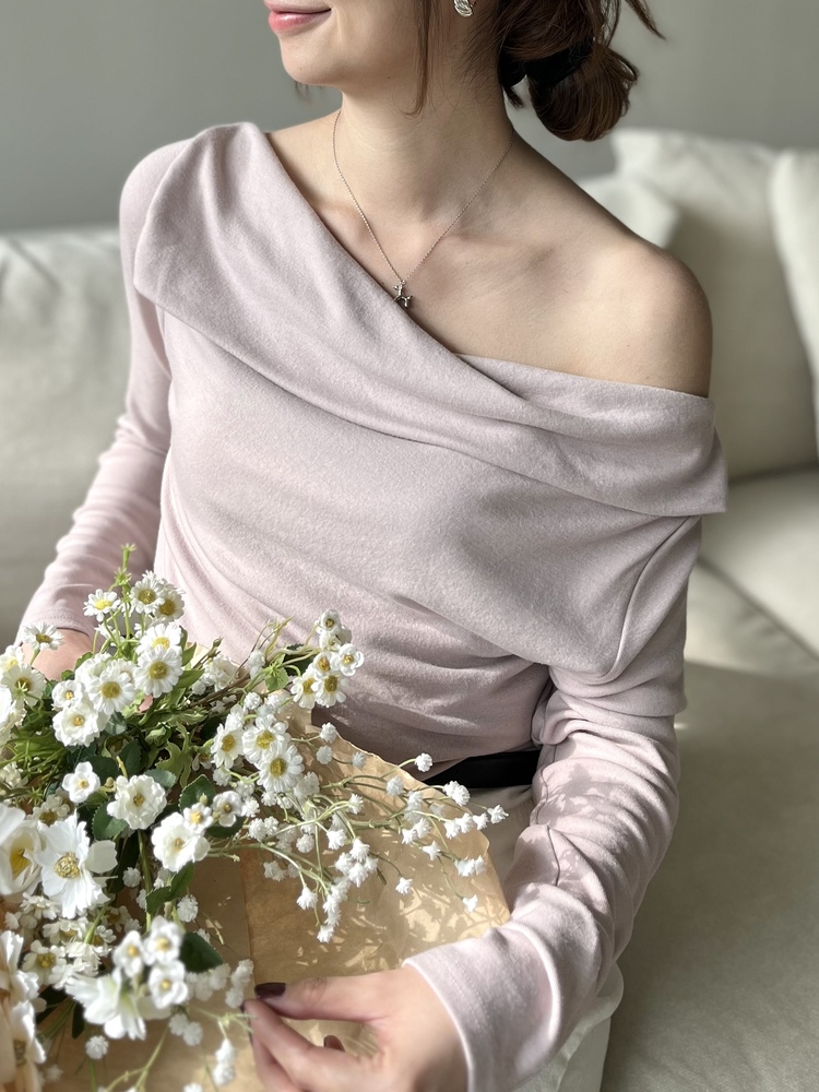 Muse Off Shoulder Drape Top (Dusty Pink)