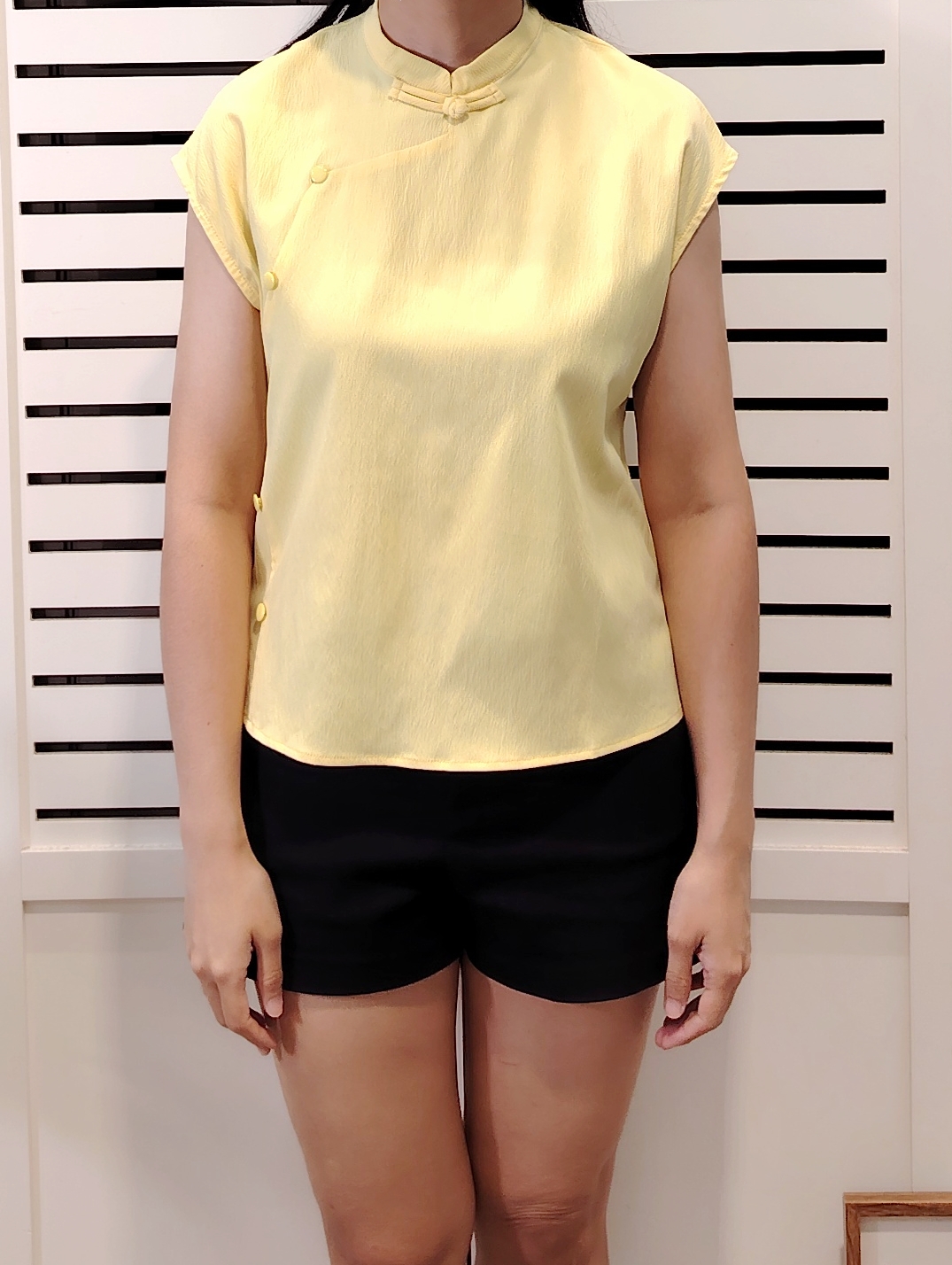 25034 Cny Blouse With Fake Button