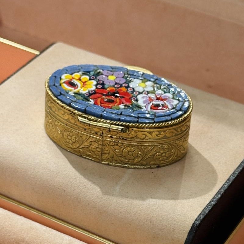 Vintage Italian Glass Mosaic PillBox / Trinket Box (C046)