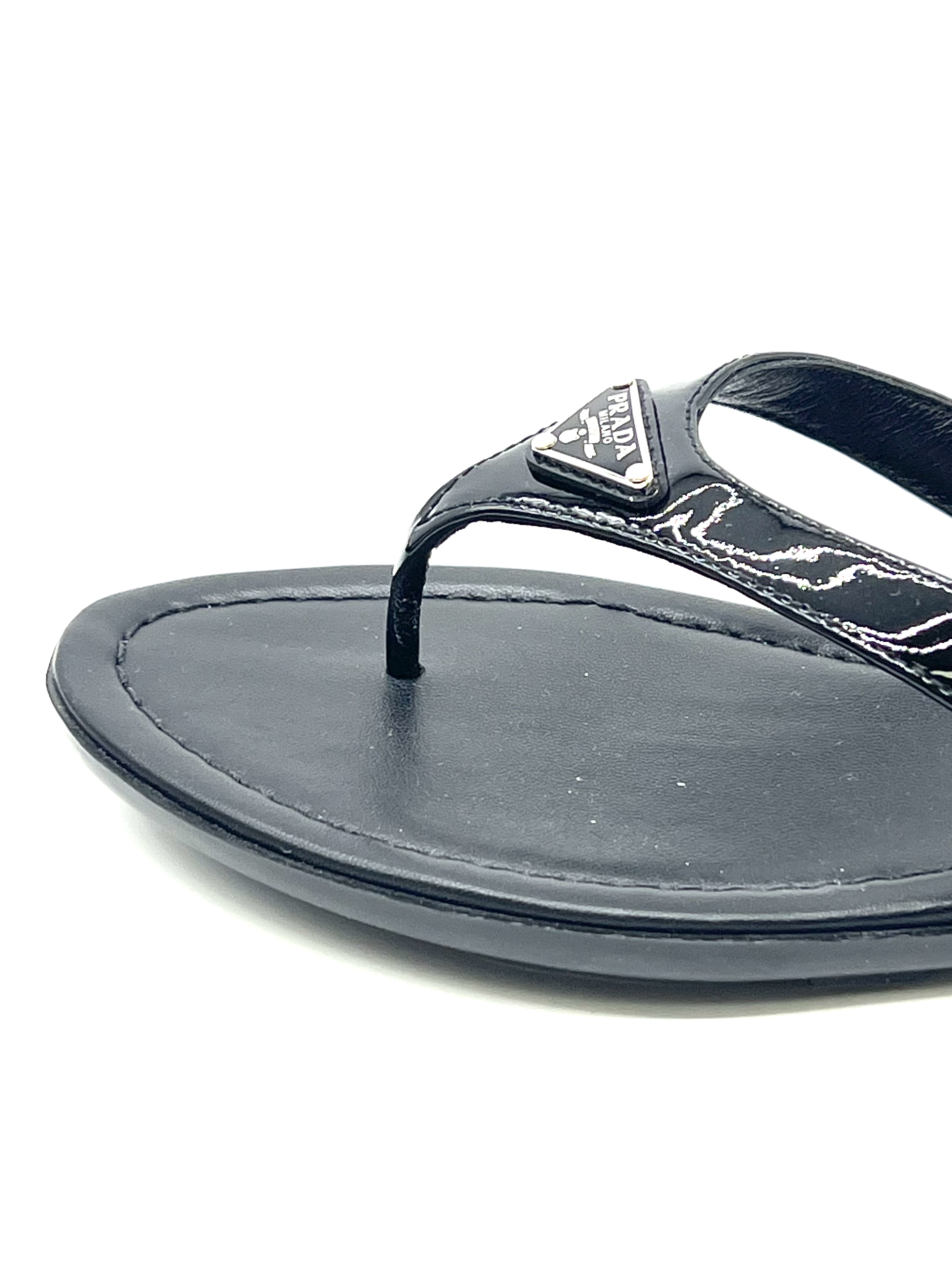 Unused Item PRADA Black Patent Leather Thong Espadrille Sandals / Product Code: 26051015
