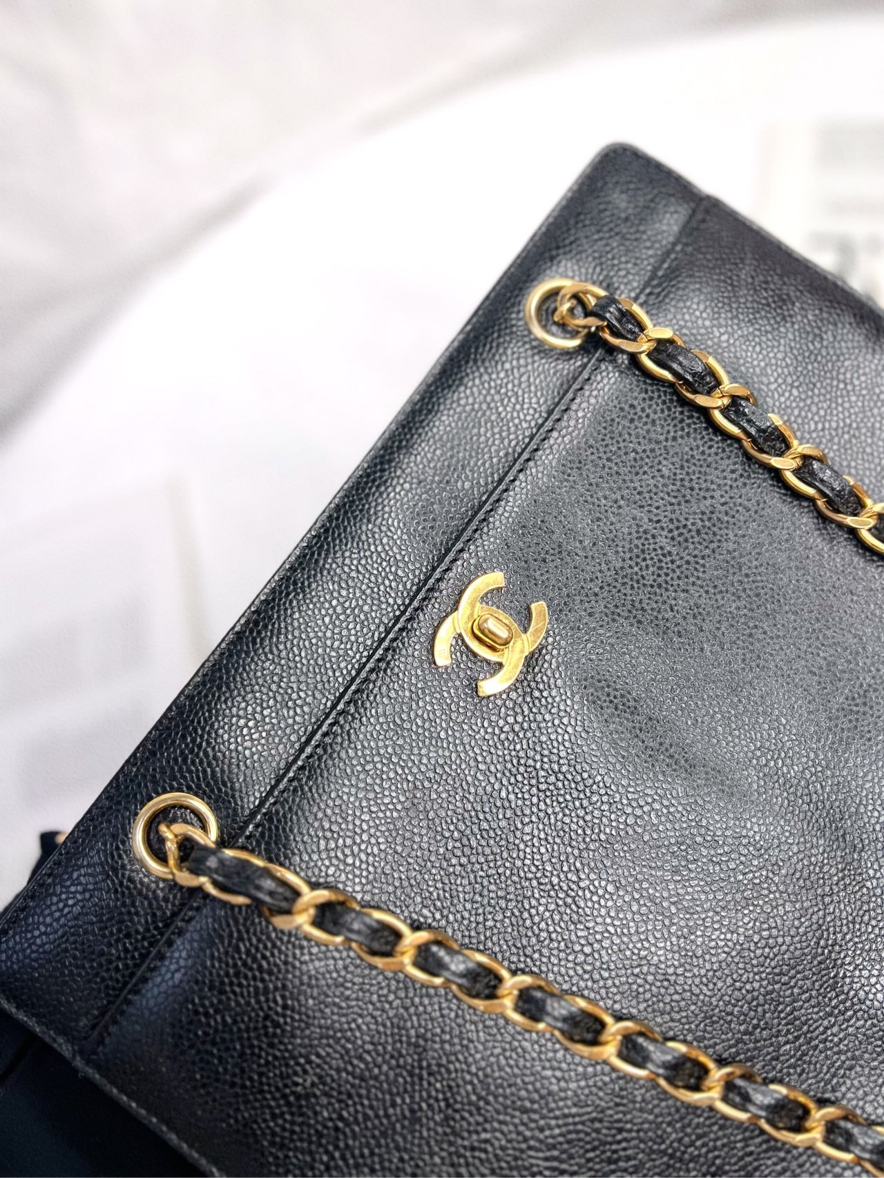 【預訂貨品】CHANEL 黑金魚子醬光面琴譜包