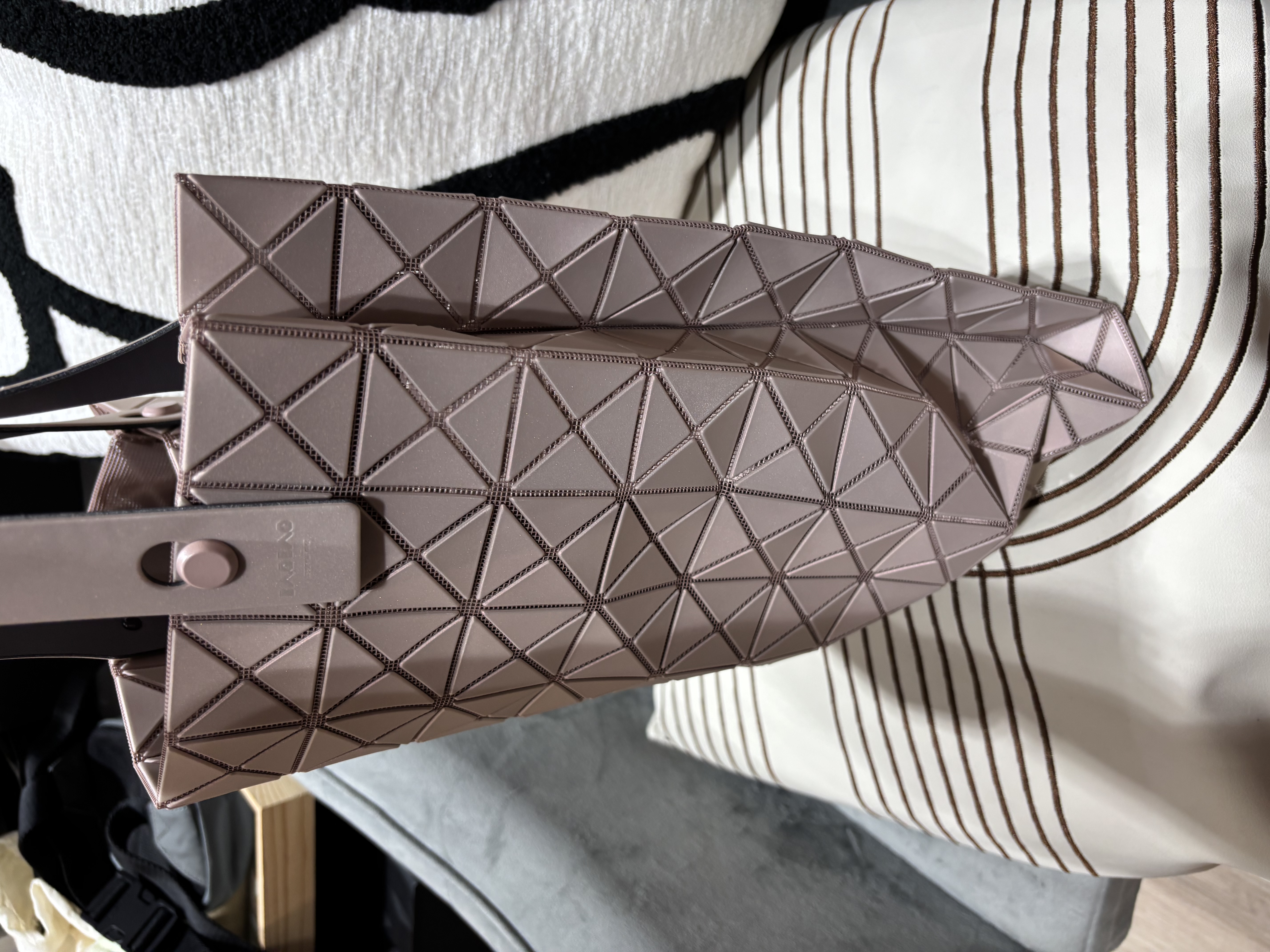 Issey Miyake Bao Bao Tote Bag 100%Authentic, 98%New ✅Dust bag