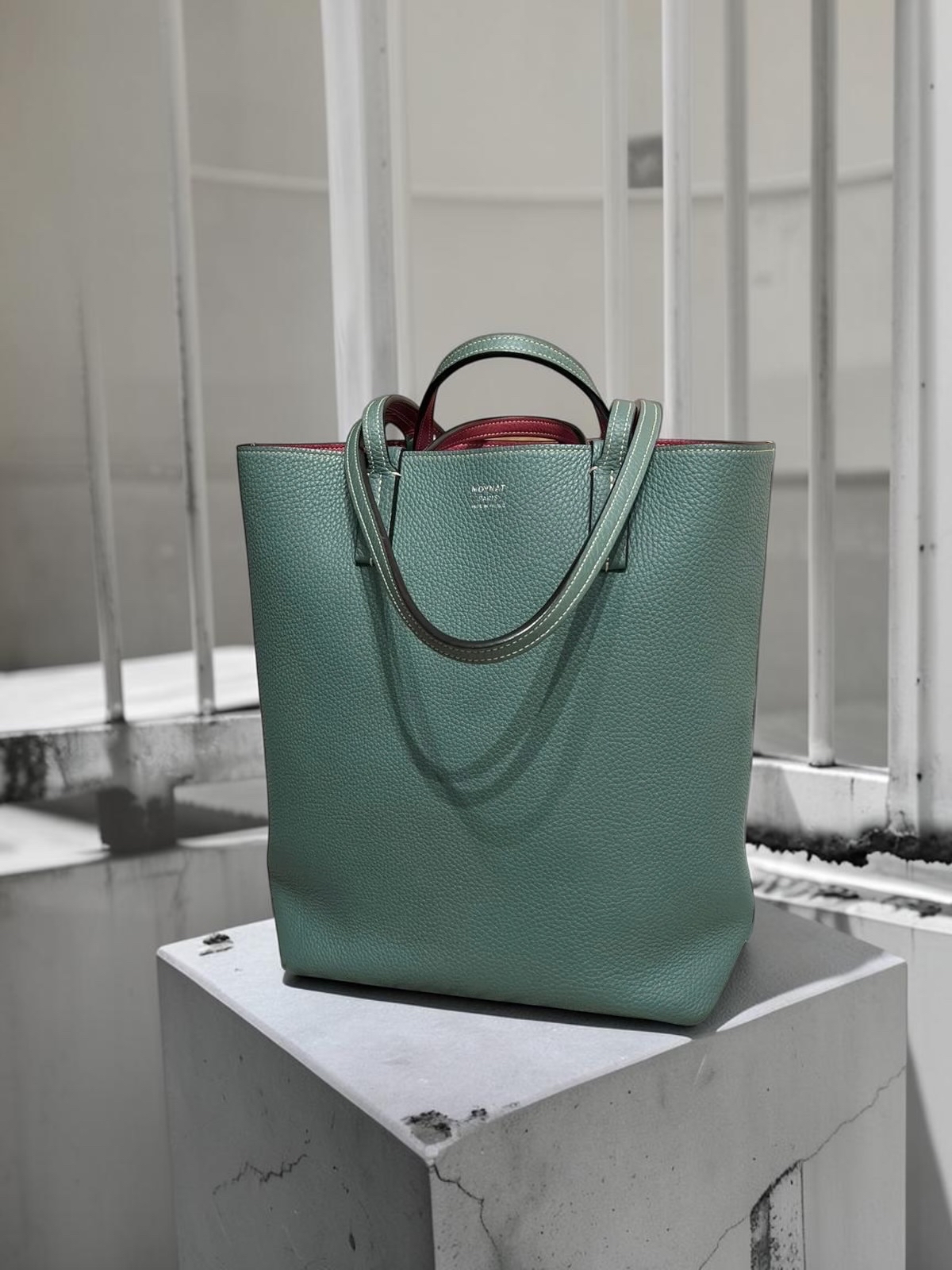Moynat tote bag reversible calfskin  ,100%Authentic,98%new✅Dust bag