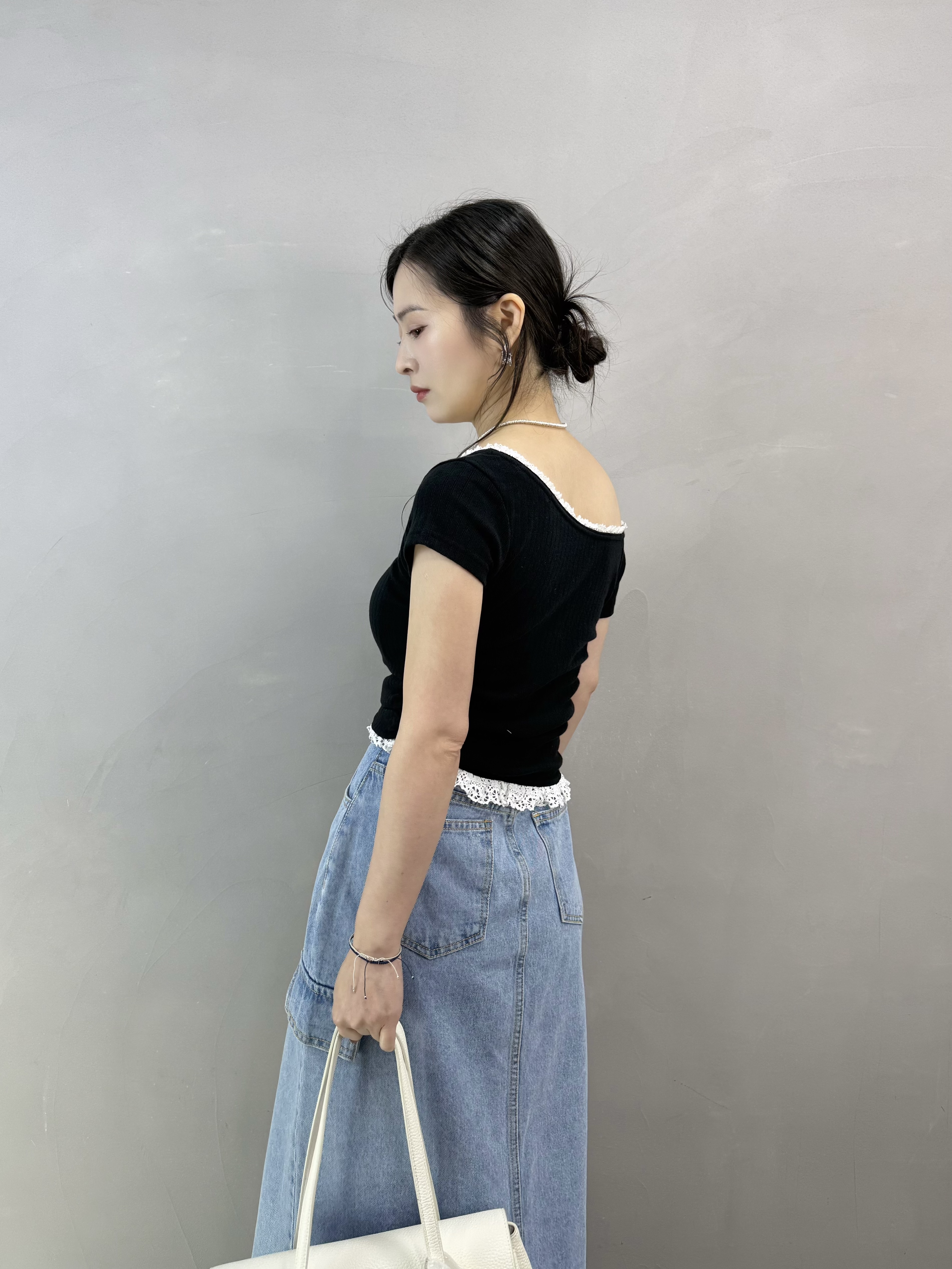 Y73 通花邊暗紋Tee