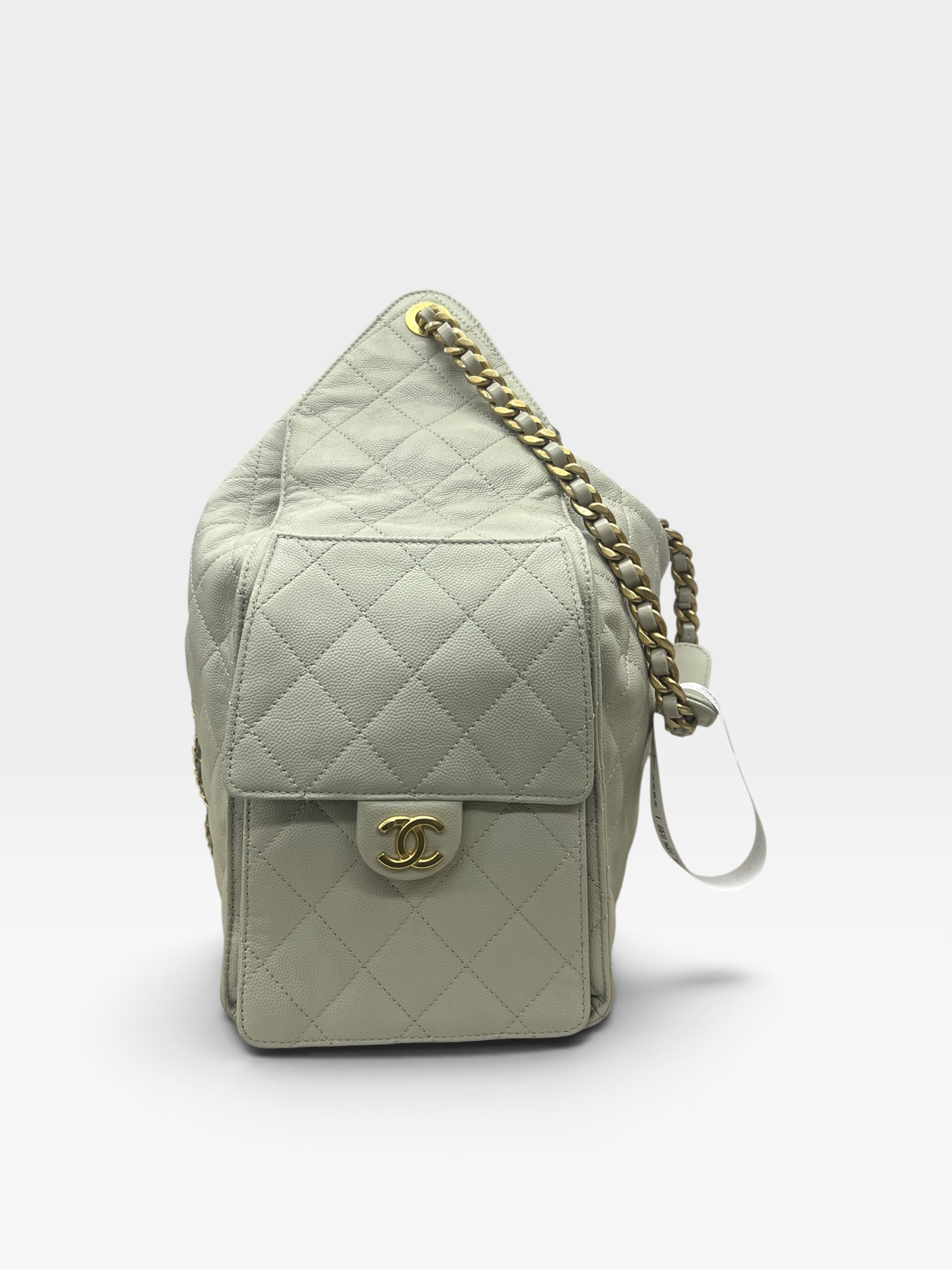 Pre-Owned CHANEL 25 Medium Handbag / Product Code: 090308