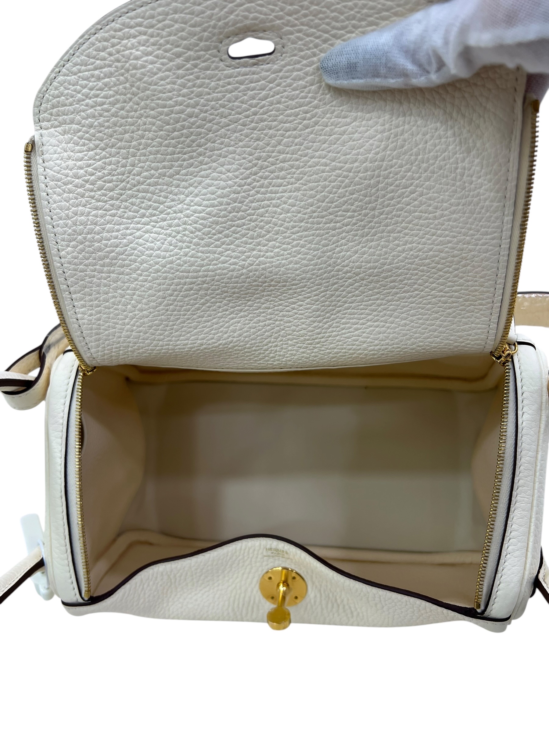Pre-Owned HERMÉS Lindy 26 Stamp U / Product Code: 063027
