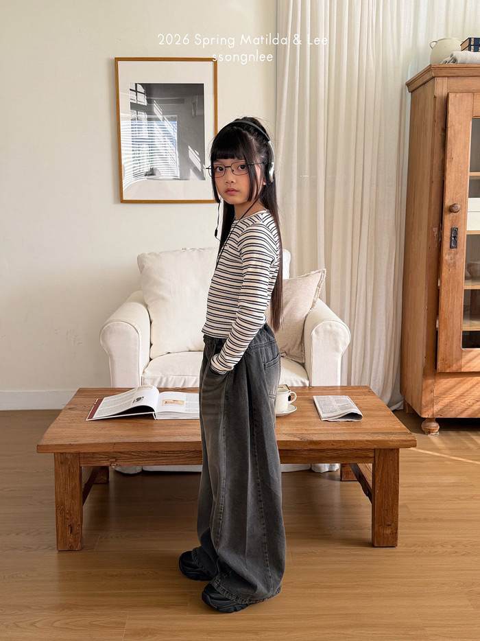 🇰🇷Matilda&Lee tee