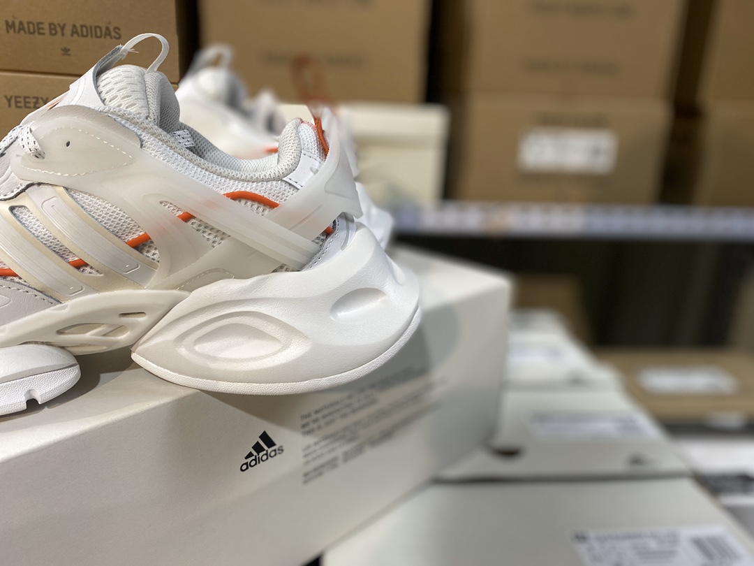 Adidas XLG Runner Deluxe JP5758