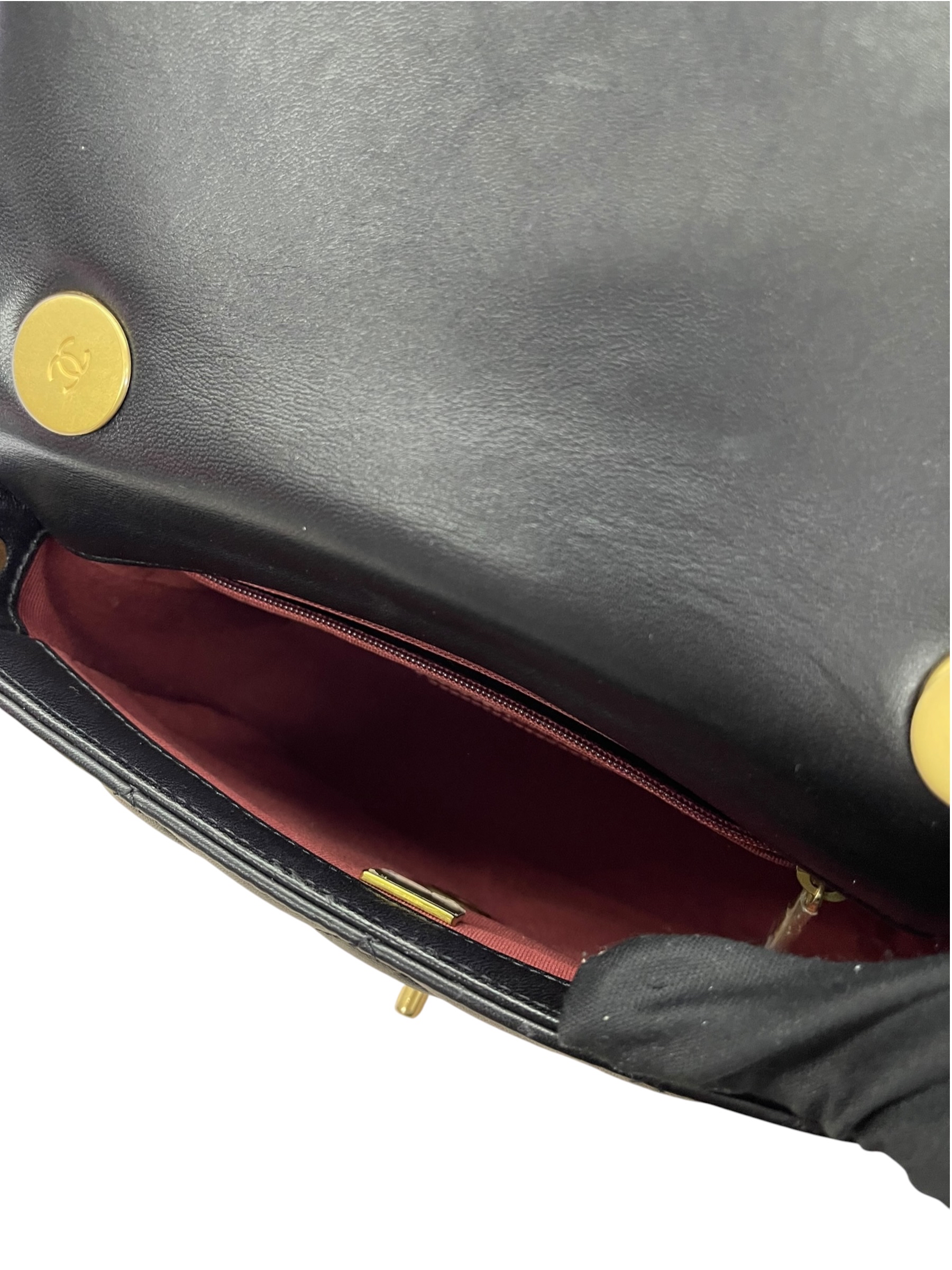 Pre-Owned CHANEL Flap Bag / Product Code: 082707