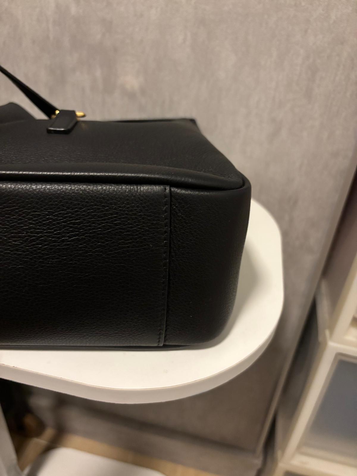 SAINT LAURENT YSL Le 5 à 7 Supple Small hobo bag Black Calfskin 100%Authentic, 98%New ✅Dust bag