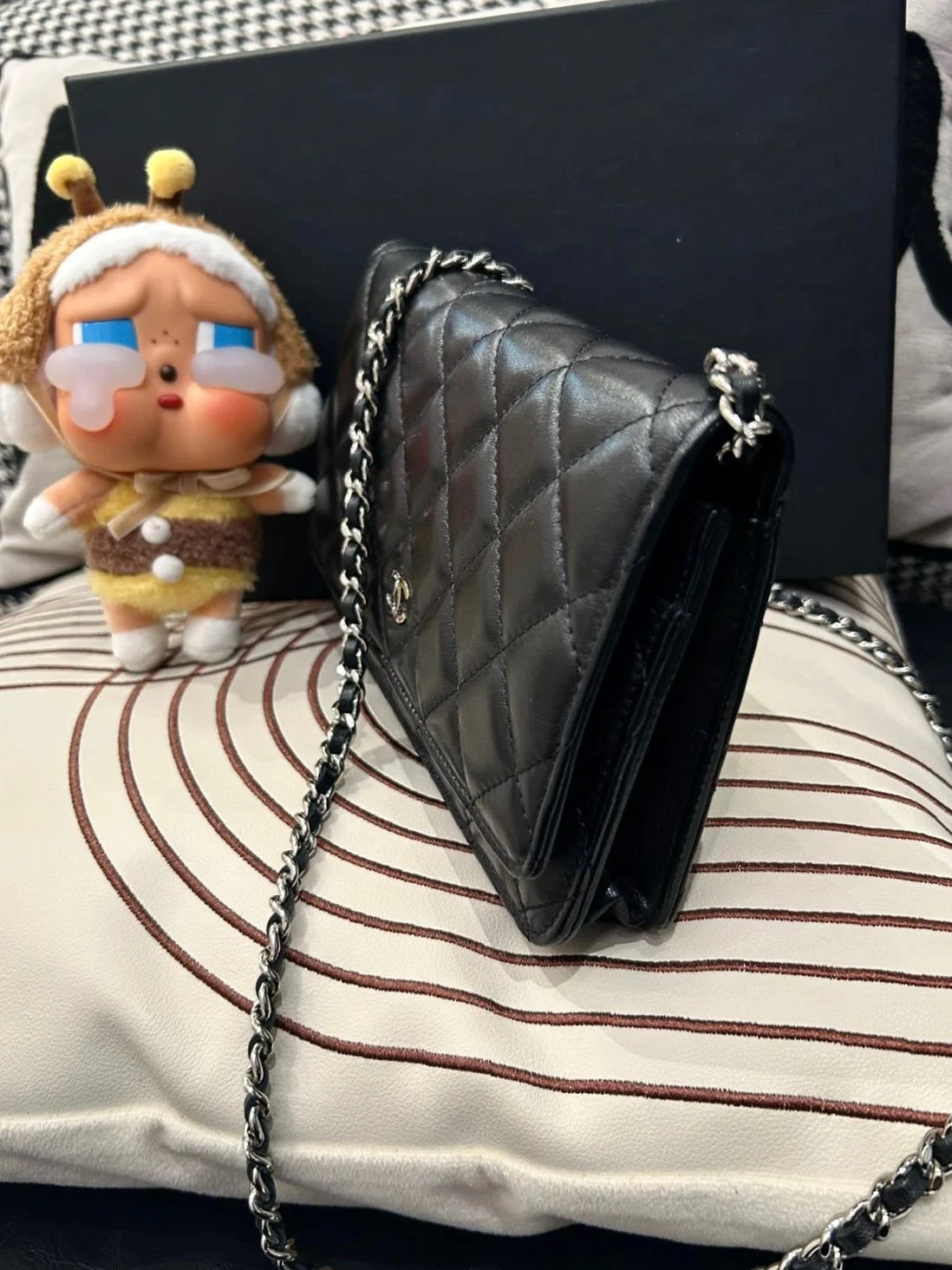 Chanel Wallet On Chain 黑色羊皮銀扣 woc 100%Authentic, 98%New ✅Card✅Dust bag✅Box