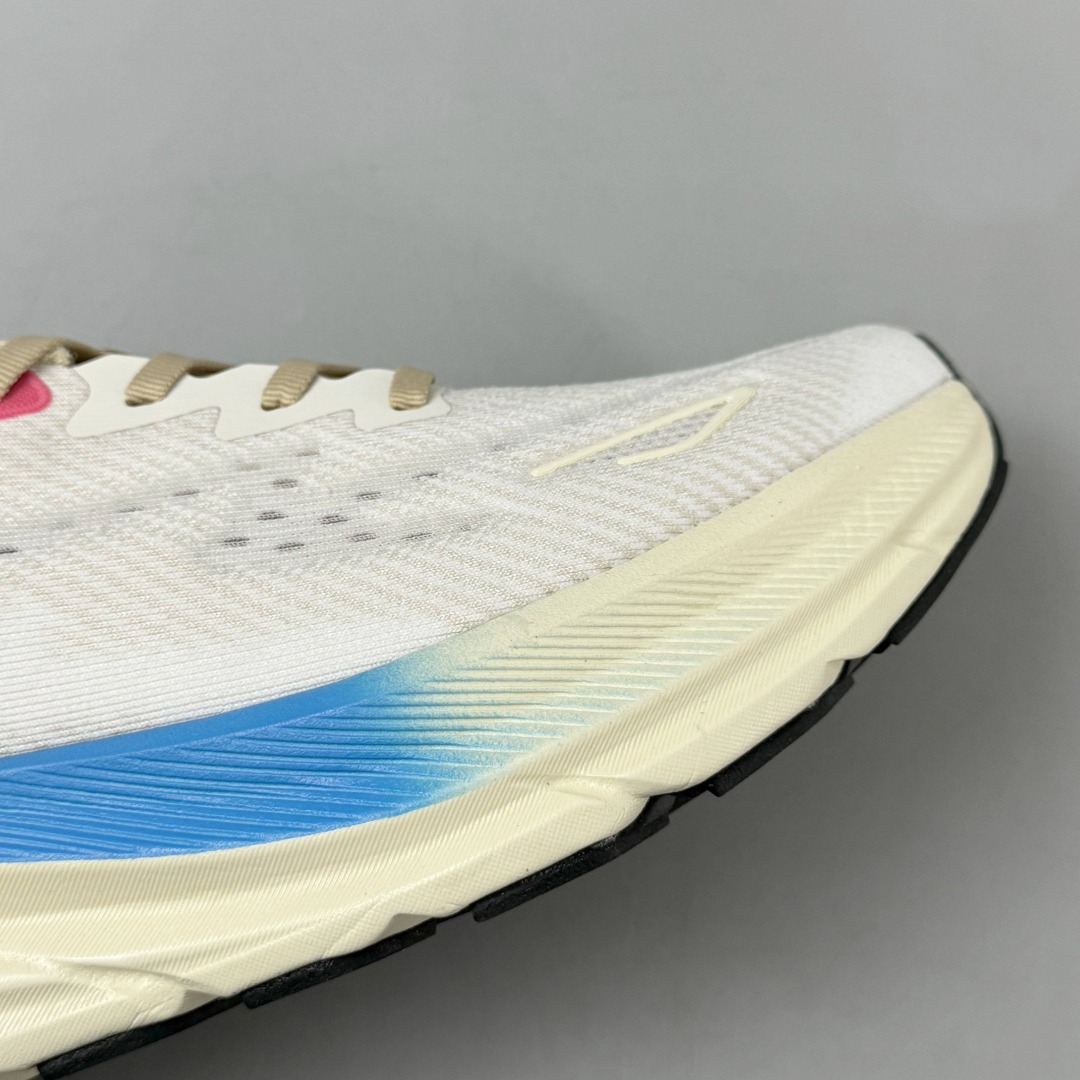 HOKA ONE ONE Clifton 9