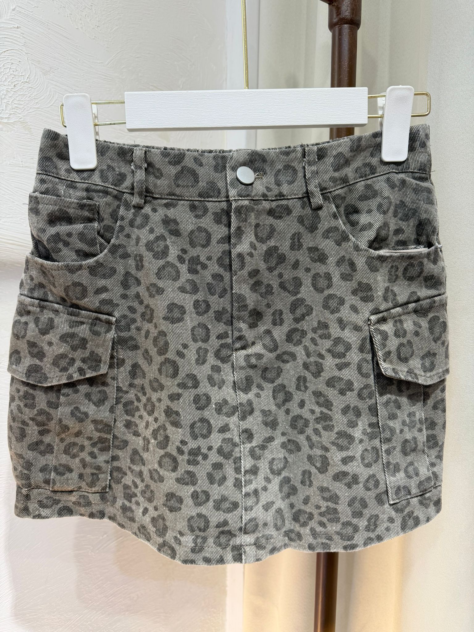 豹紋牛仔短裙褲