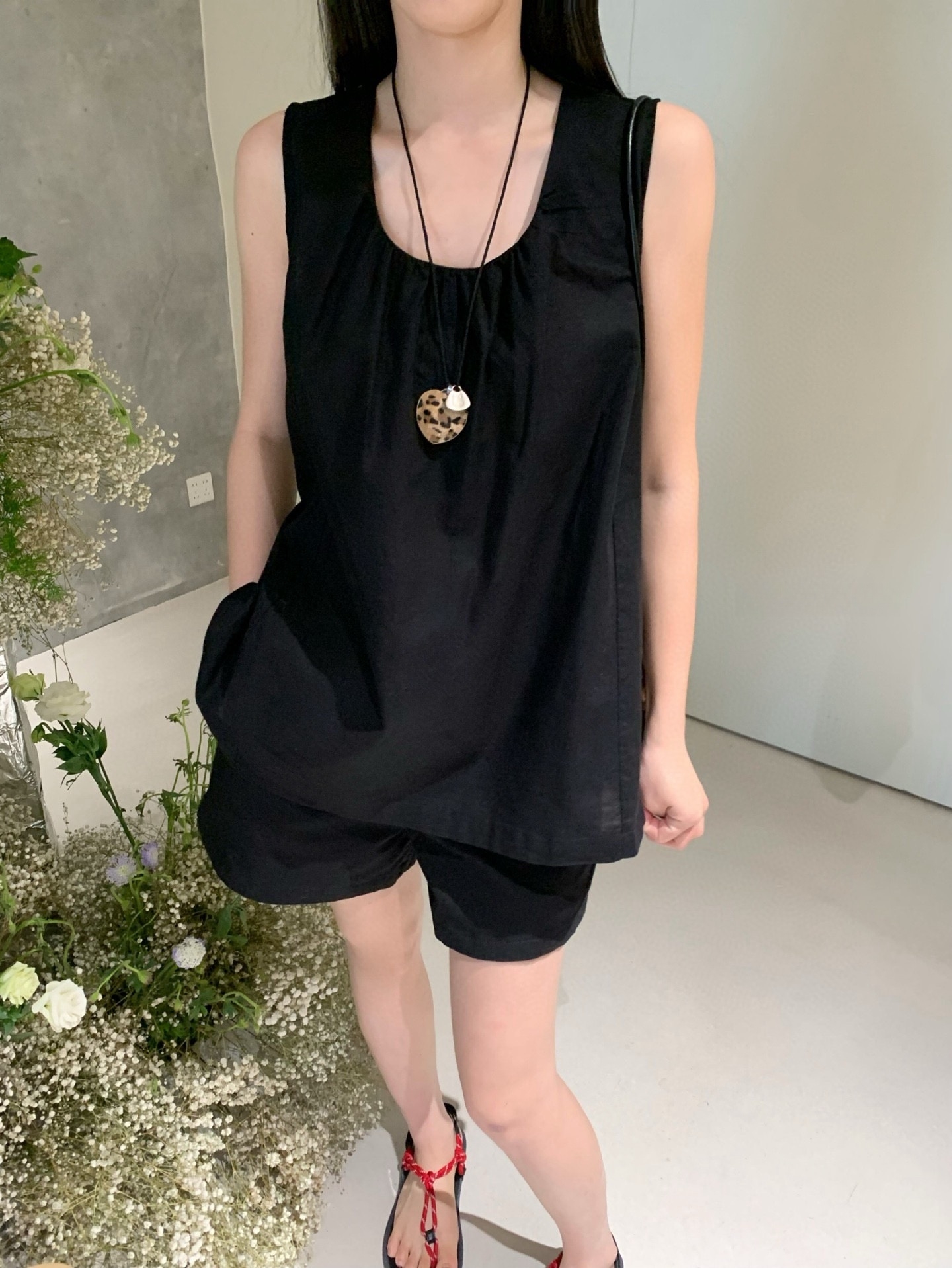 Clara Top + Bottom Set 法式慵懒风背心上衣+阔腿短裤套装 (3 colours)