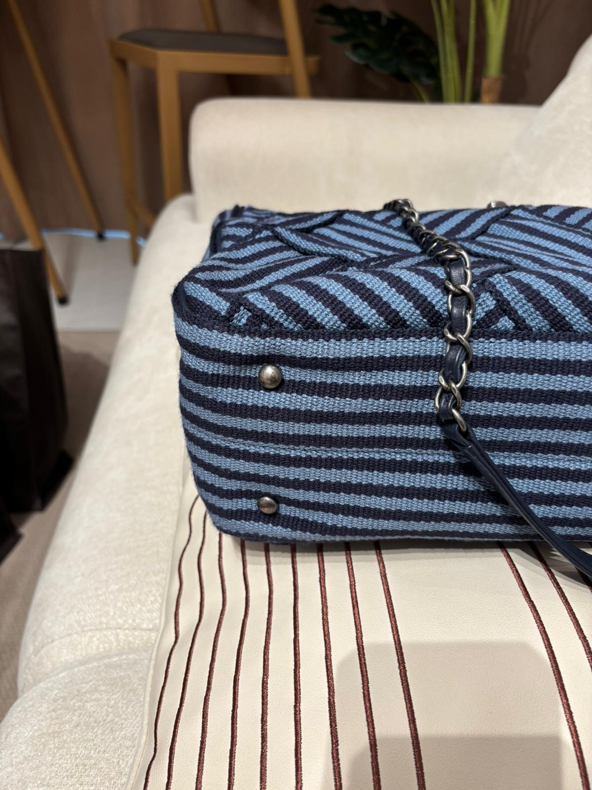 Chanel 2way Shoulder bag 100%Authentic,95%new  ✅22card✅dust bag✅box 