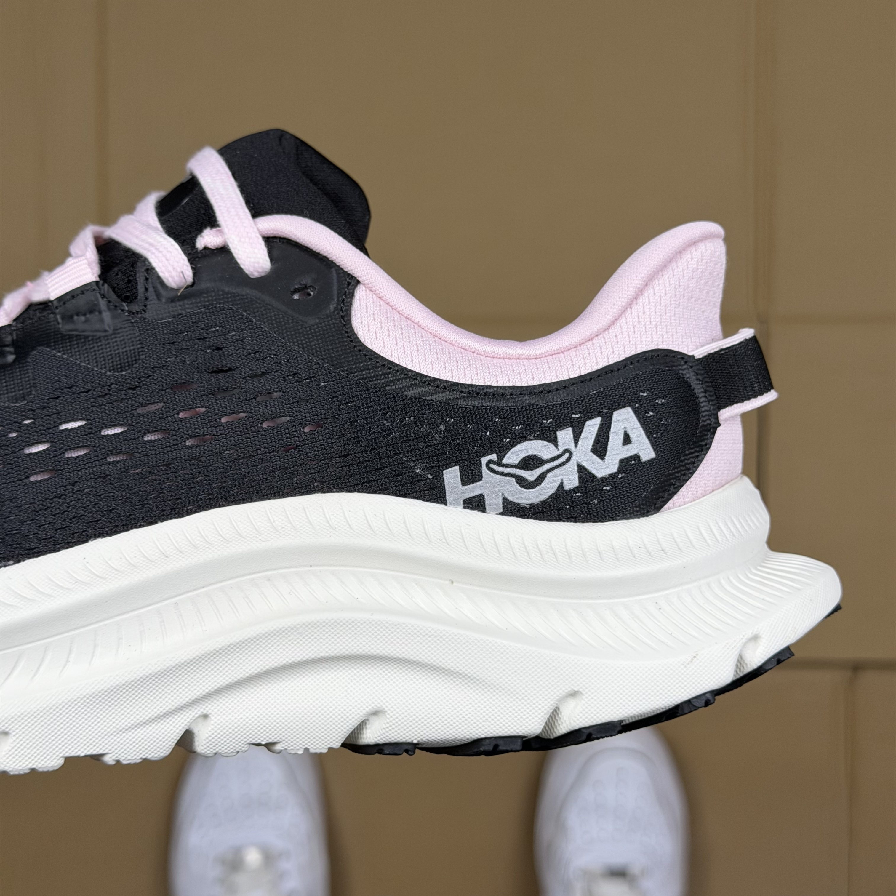 Hoka One One Kawaha 2