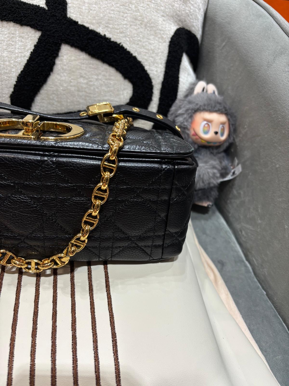 Dior Caro Medium Calfskin 黑金 100%Authentic, 95%New ✅Dust bag 