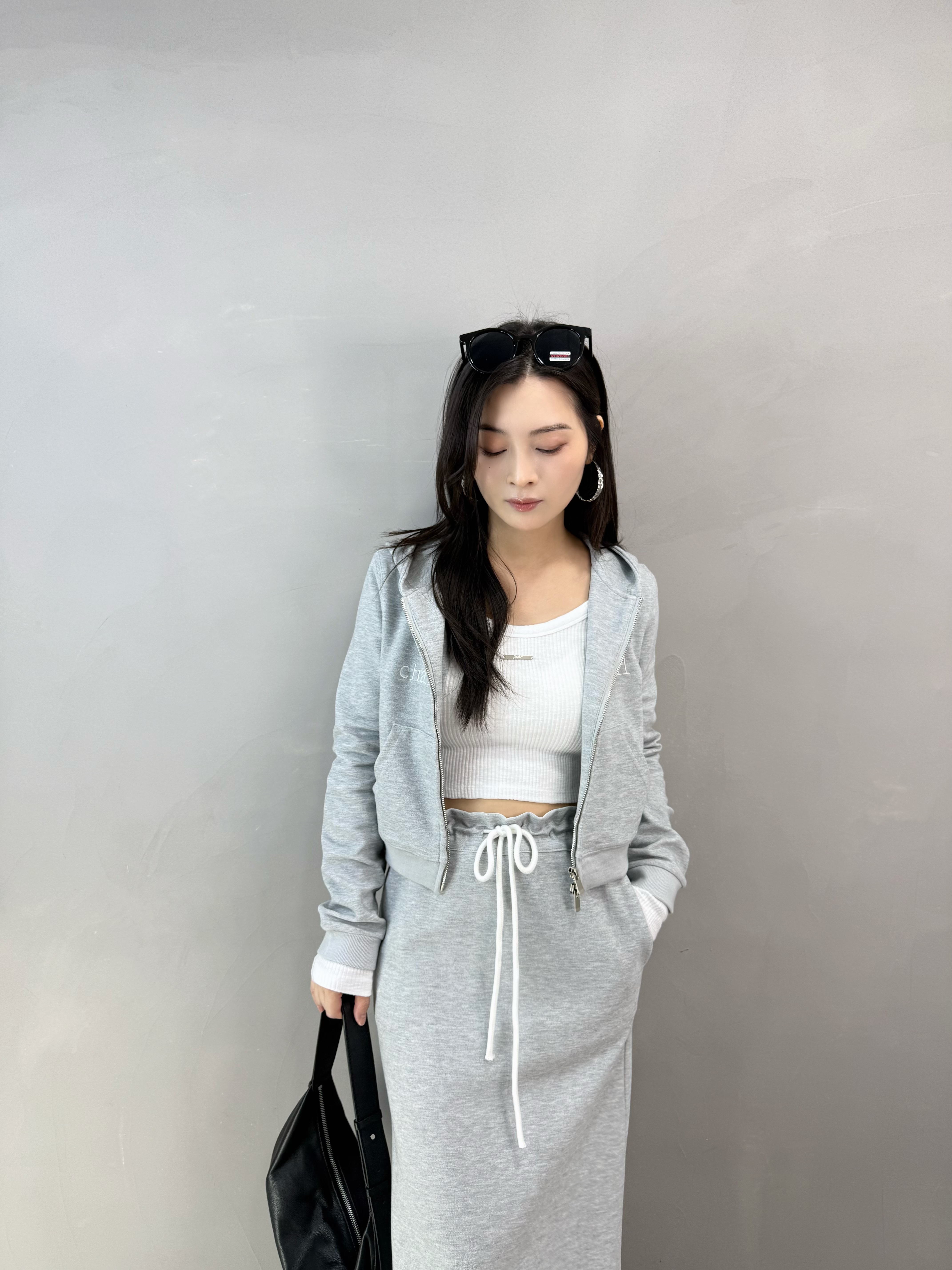 H67 銀扣U領短Tee