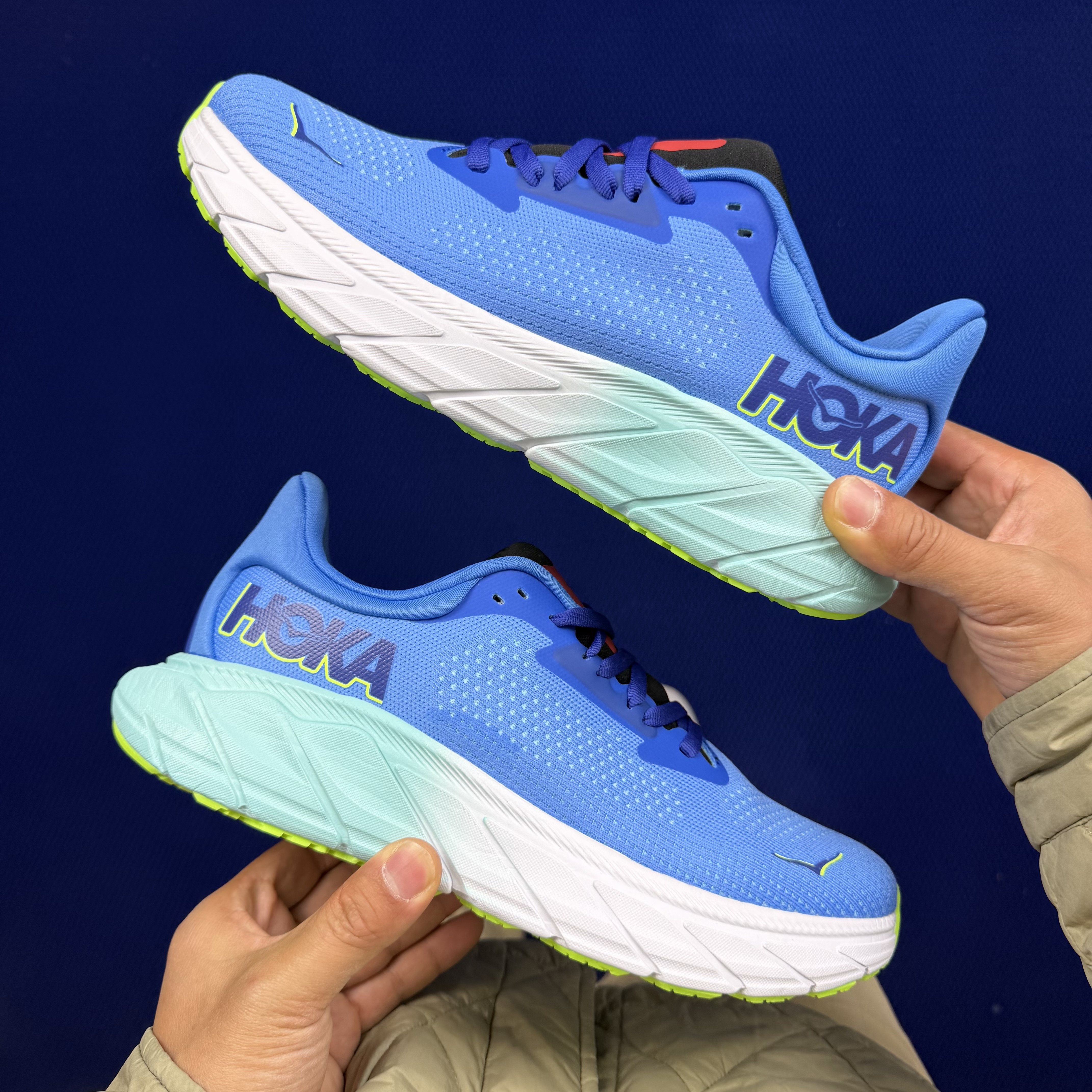 Hoka One One Arahi 7