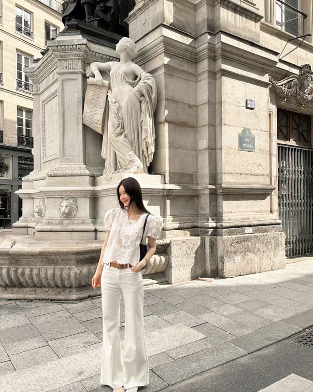 Embroidered lace blouse 